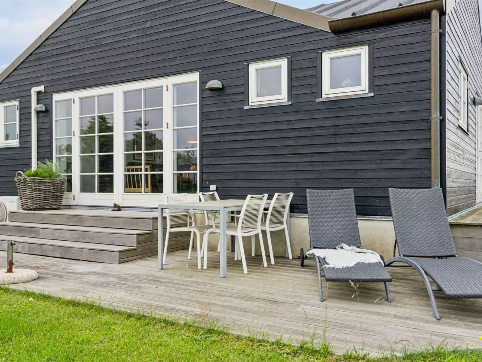 "Dory" - 30m from the sea-Outside