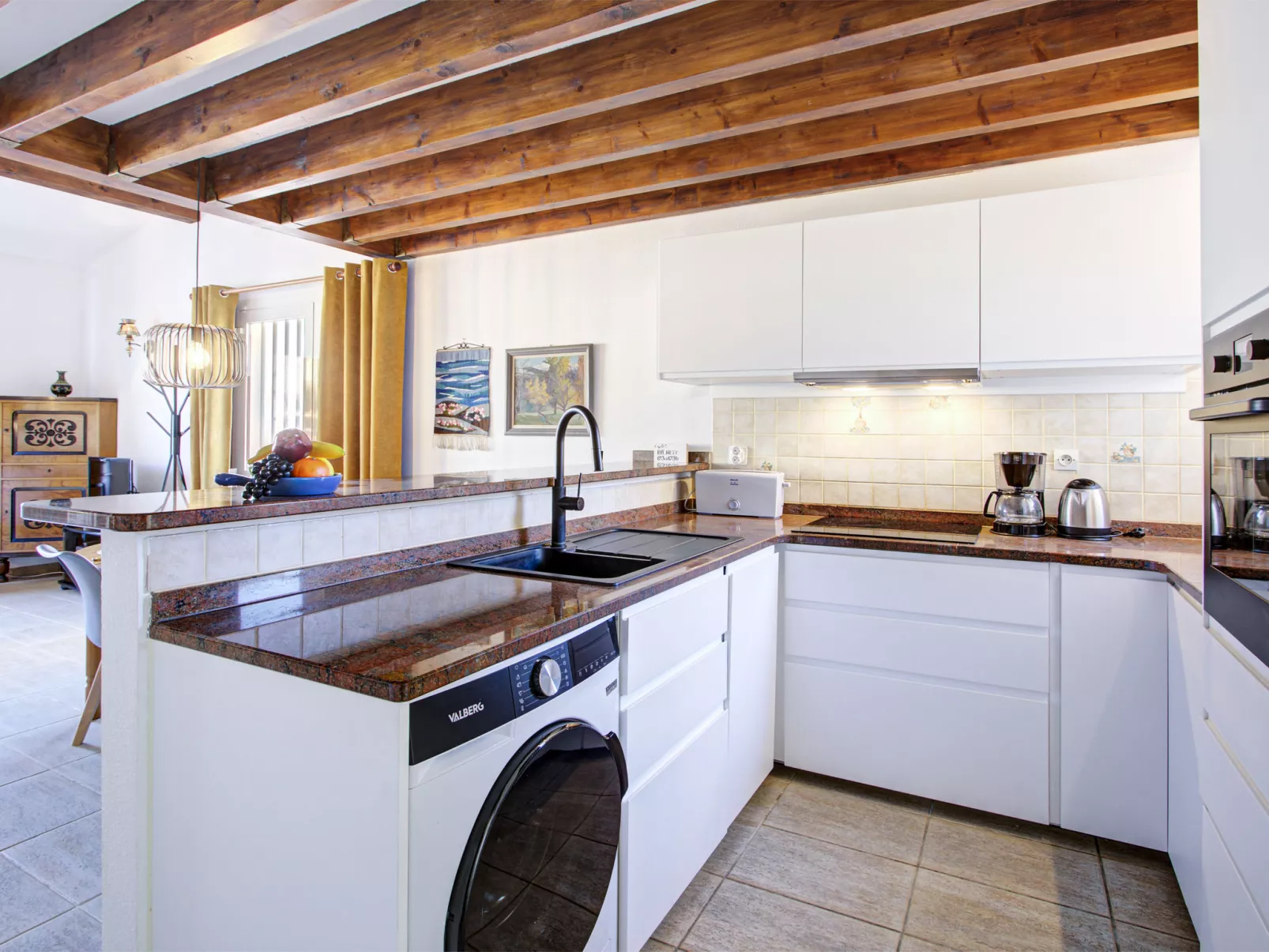 Villa 12 Cassin-Inside