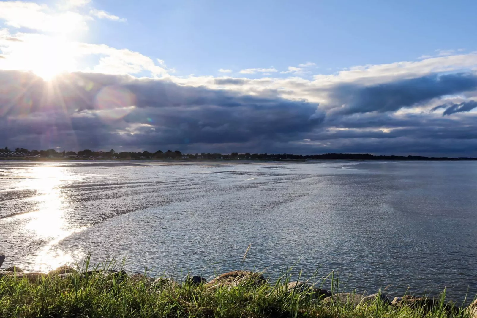 6 Personen Ferienhaus in Hadsund-By Traum-Wasserblick