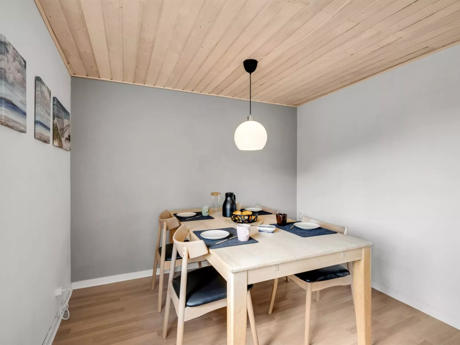 "Eino" - 150m from the sea-Drinnen