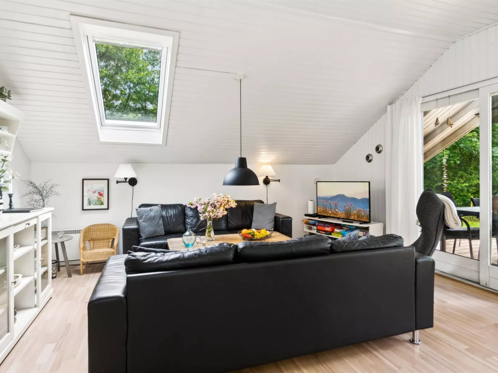 "Hereth" - 30km from the sea-Inside