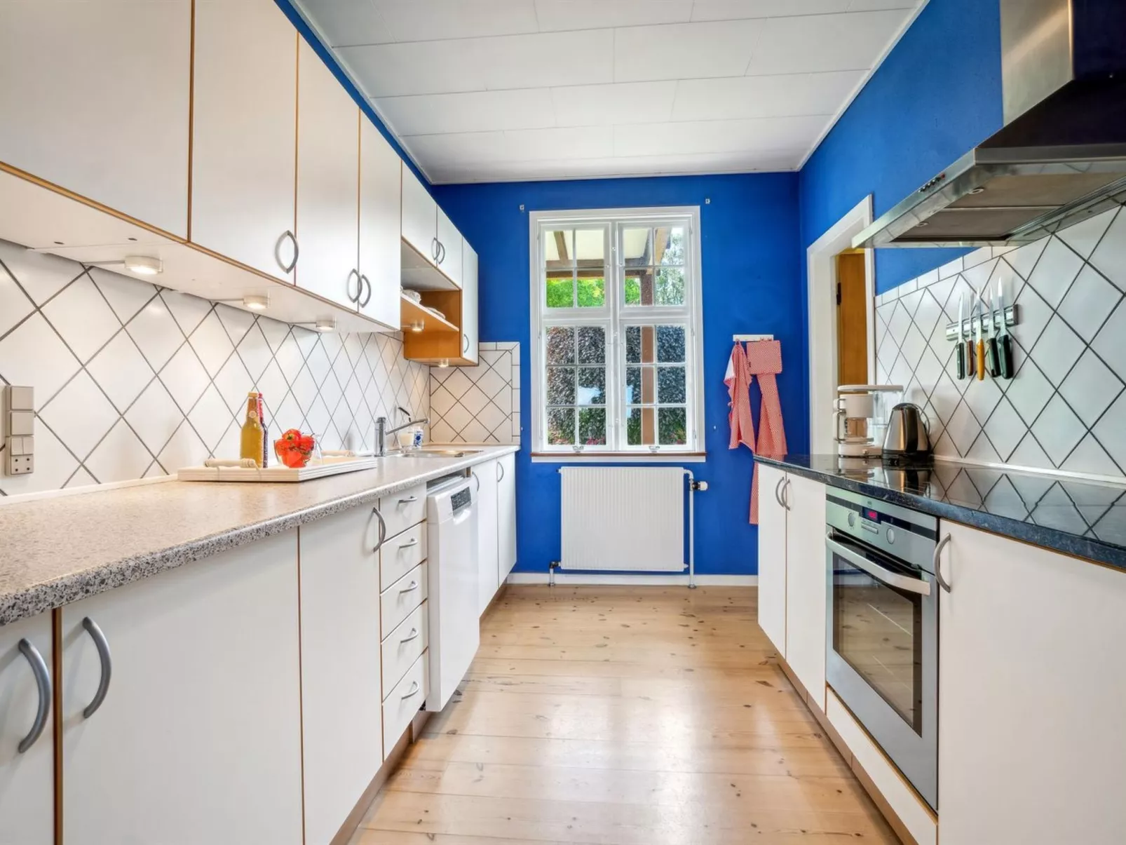 "Vanta" - 50m from the sea-Drinnen