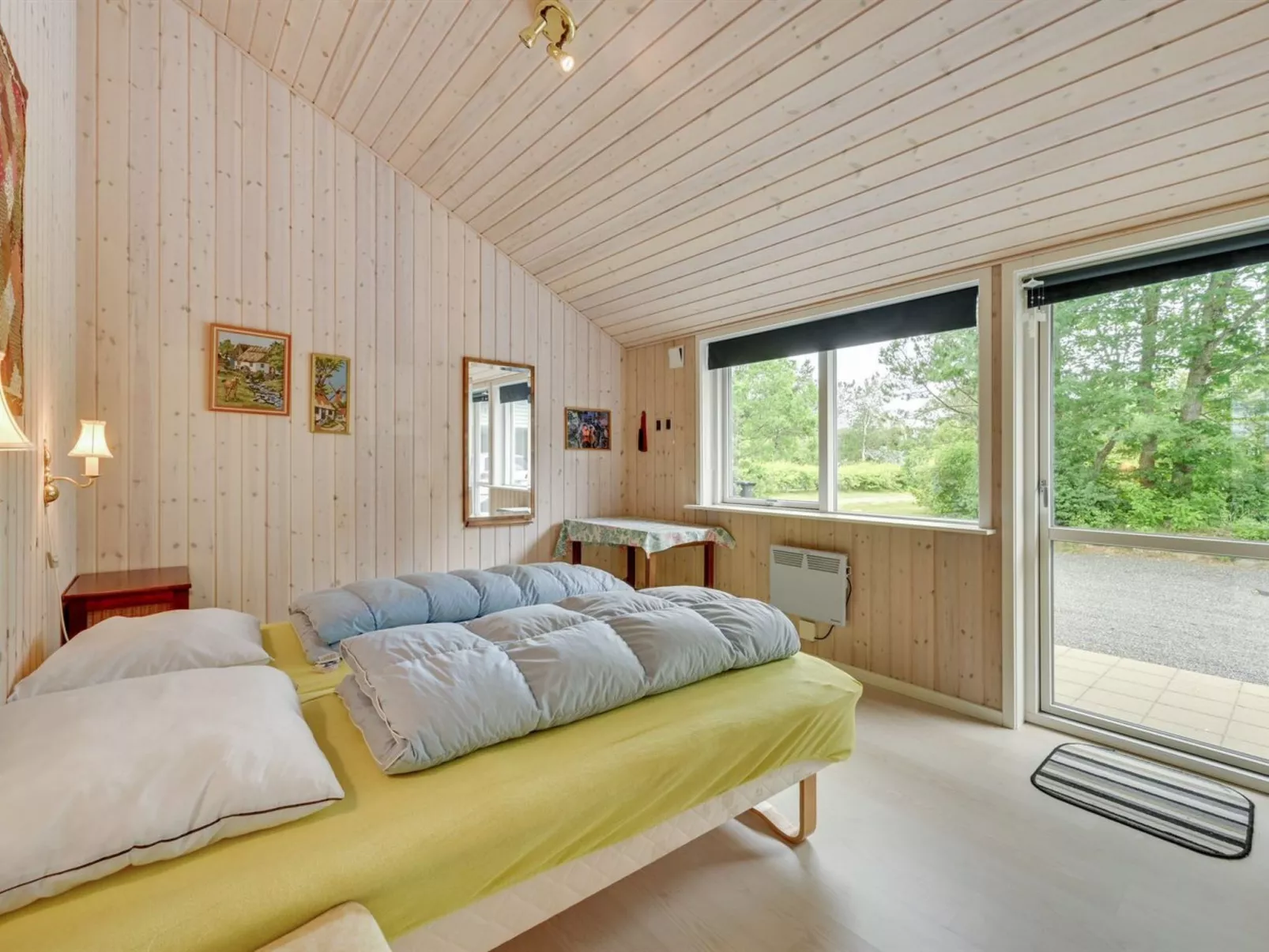 "Tjorven" - 250m to the fjord-Drinnen