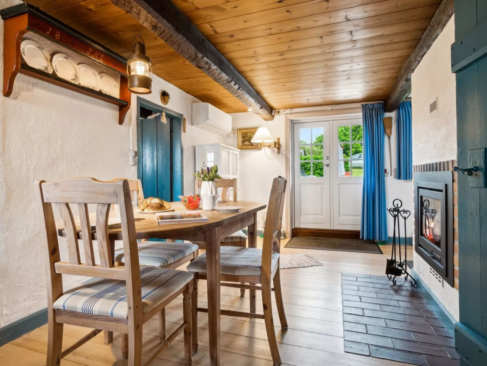 "Leoni" - 115m from the sea-Inside