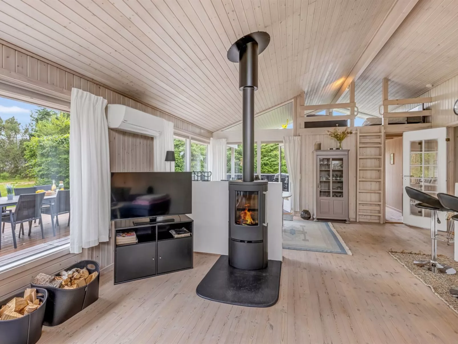 "Anouk" - 2km from the sea-Inside