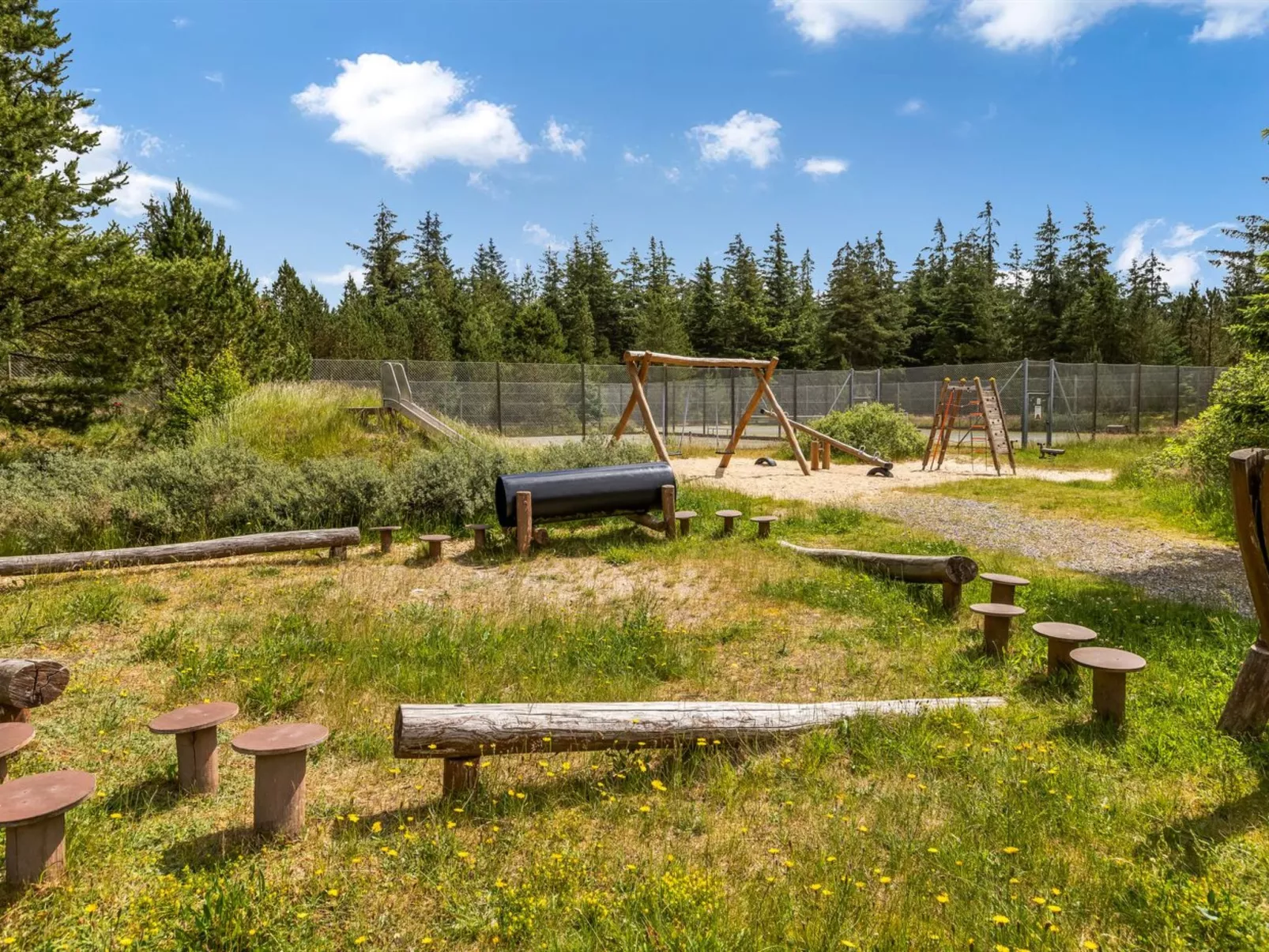 "Pihla" - 1.1km from the sea-Inside