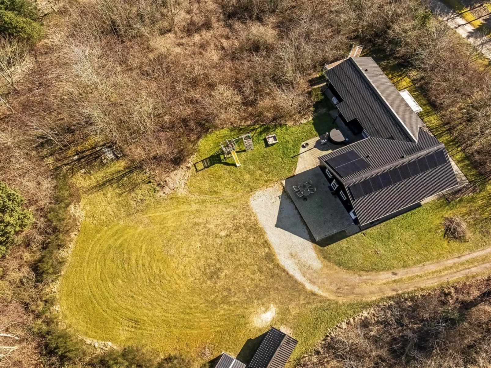 "Karmen" - 250m to the fjord-Outside