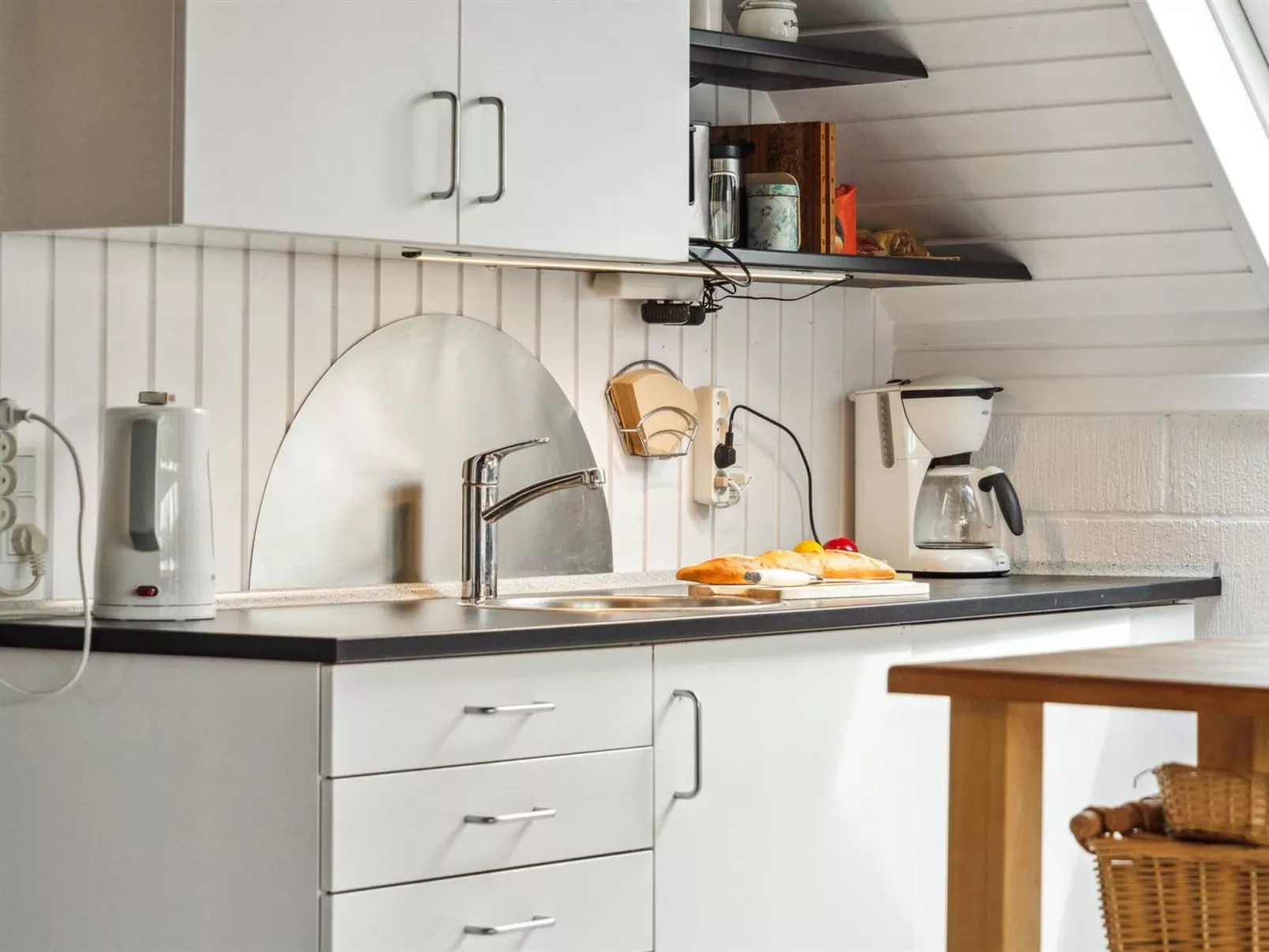 "Gunhilde" - 6km from the sea-Dedans