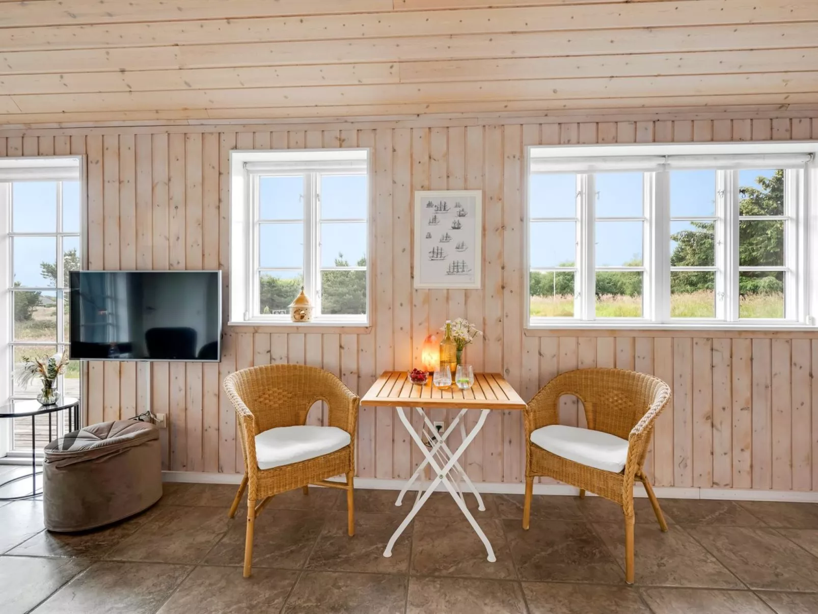 "Helmi" - 1.5km from the sea-Inside