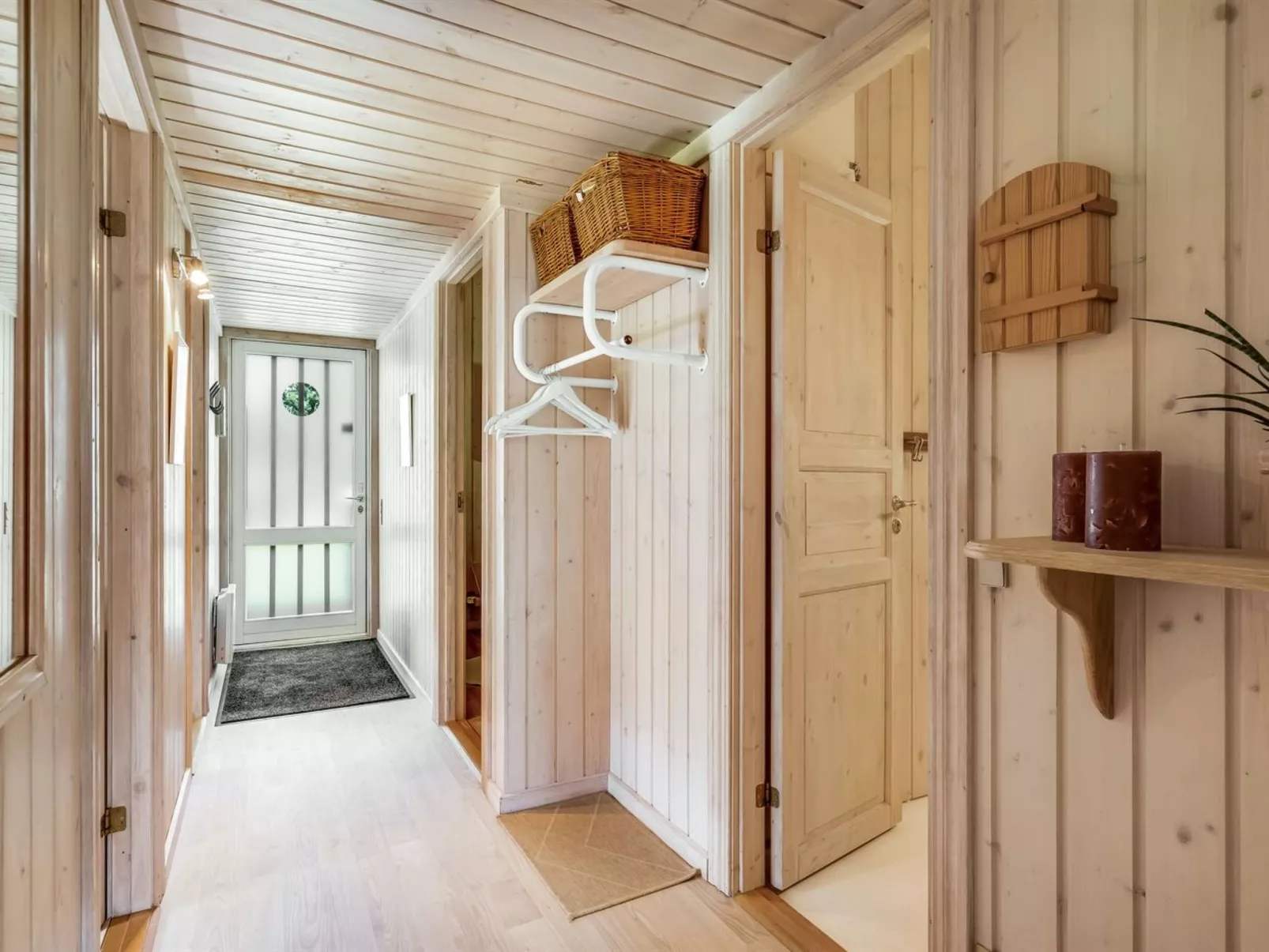 "Amundi" - 500m from the sea-Inside