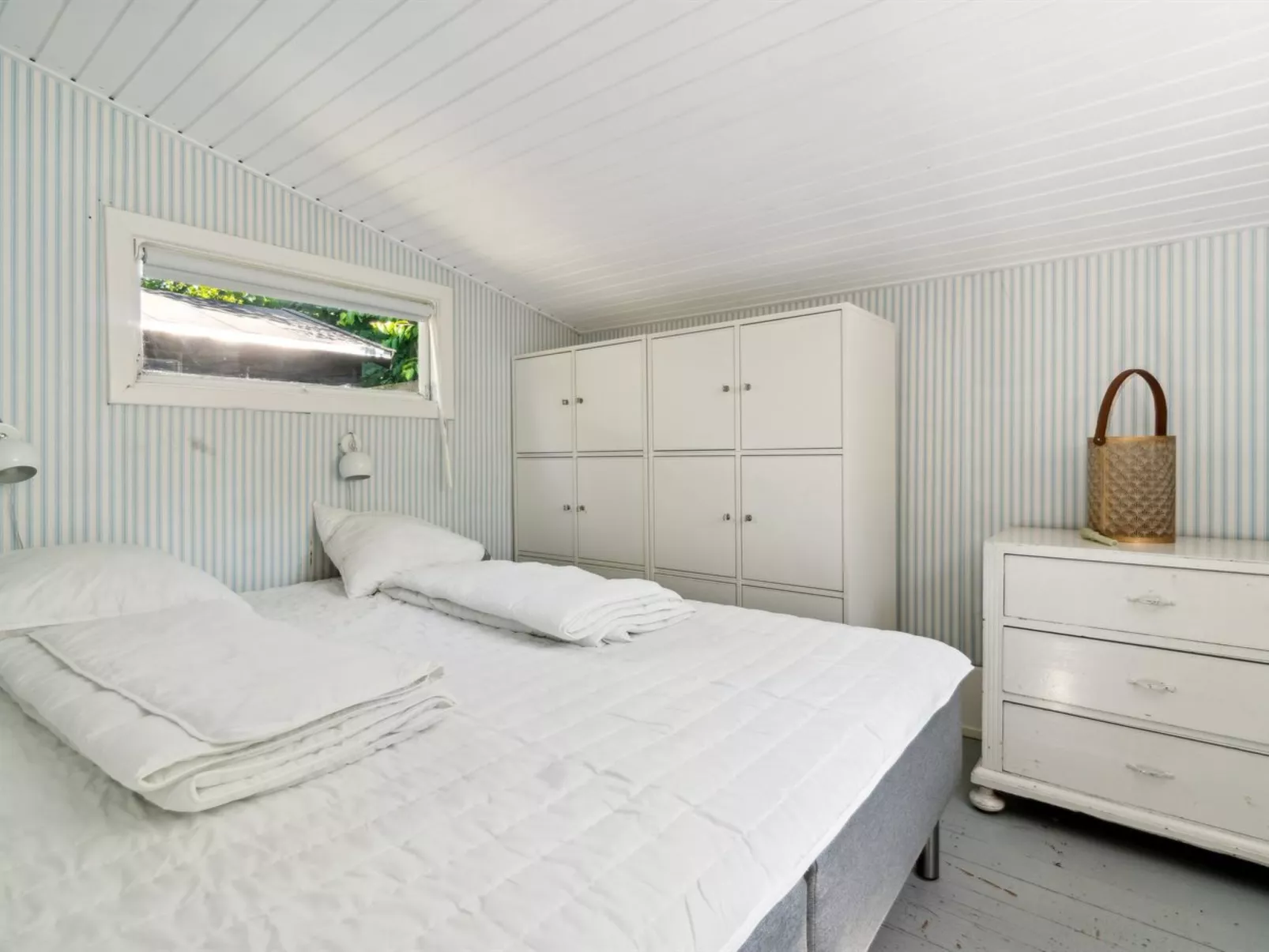 "Krister" - 900m from the sea-Dedans