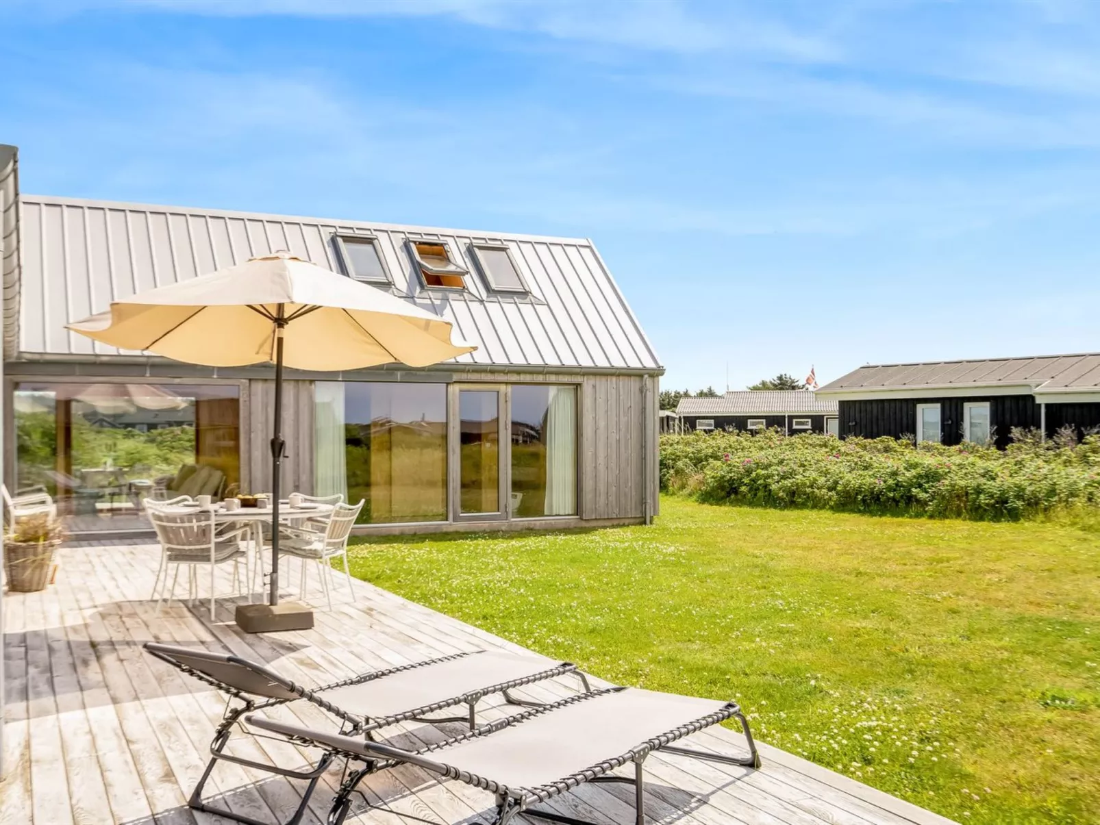 "Onni" - 250m from the sea-Dehors