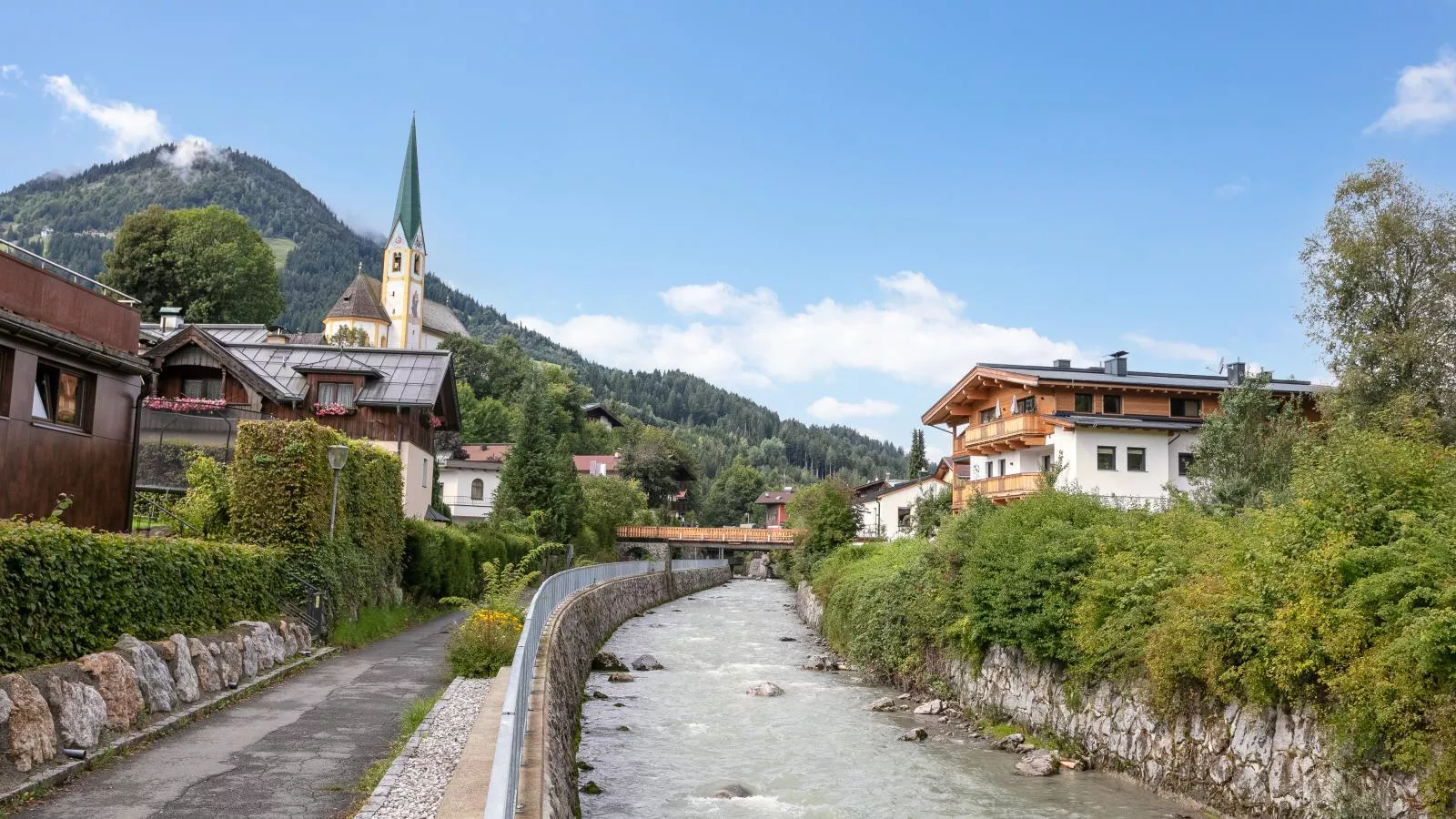 Apart An der Ache-Gebiete Sommer 1 km