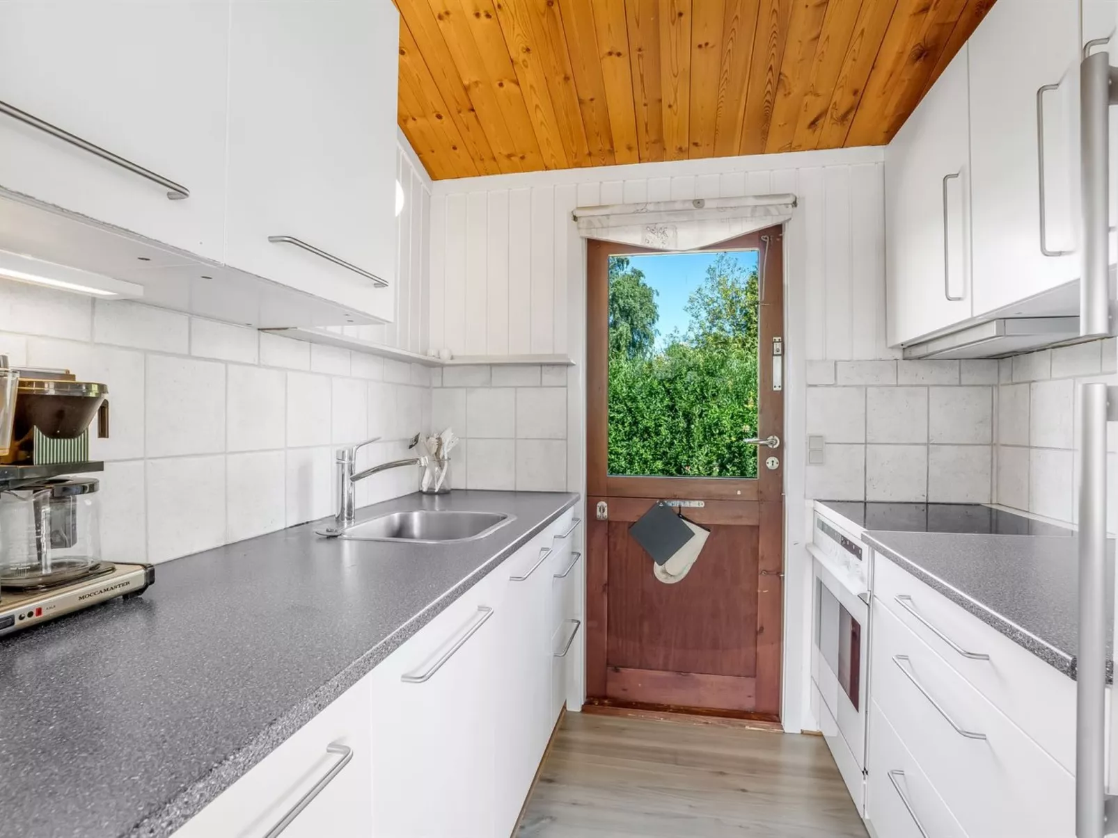 "Keke" - 120m from the sea-Inside