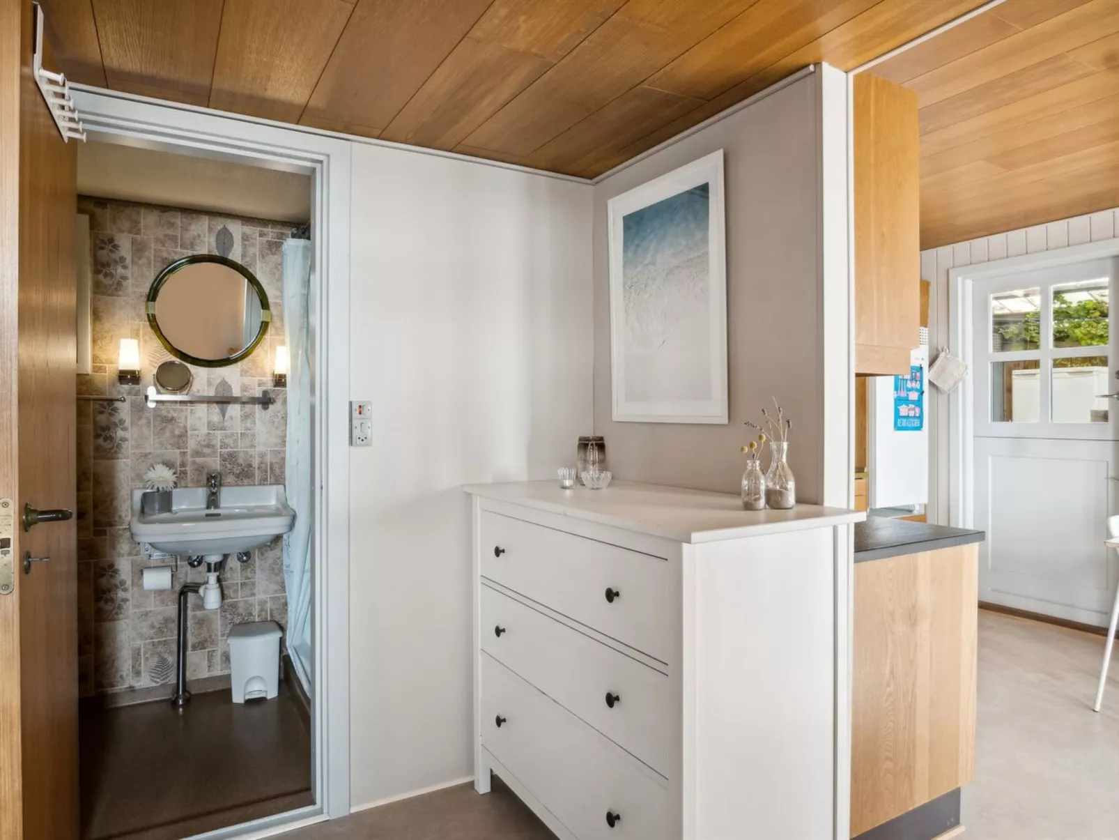 "Drifa" - 20m from the sea-Drinnen