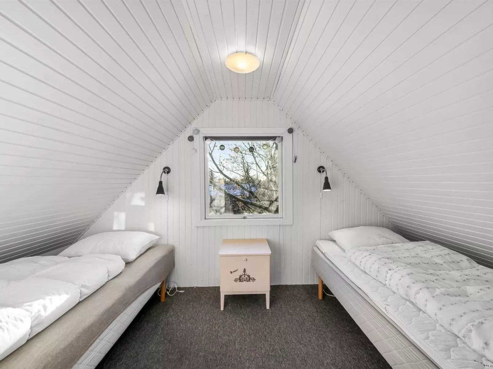 "Sampo" - 150m to the fjord-Drinnen