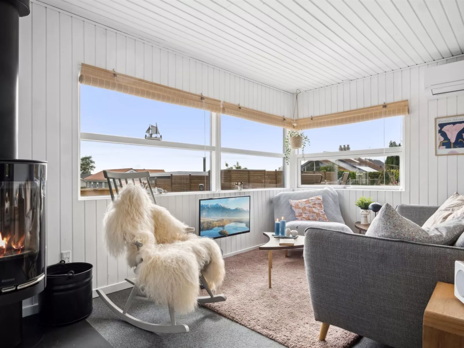 "Dagh" - 100m from the sea-Inside