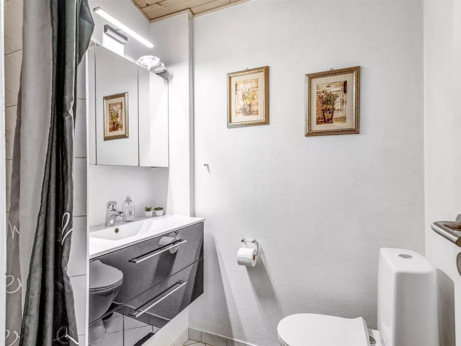 "Estella" - 900m from the sea-Drinnen