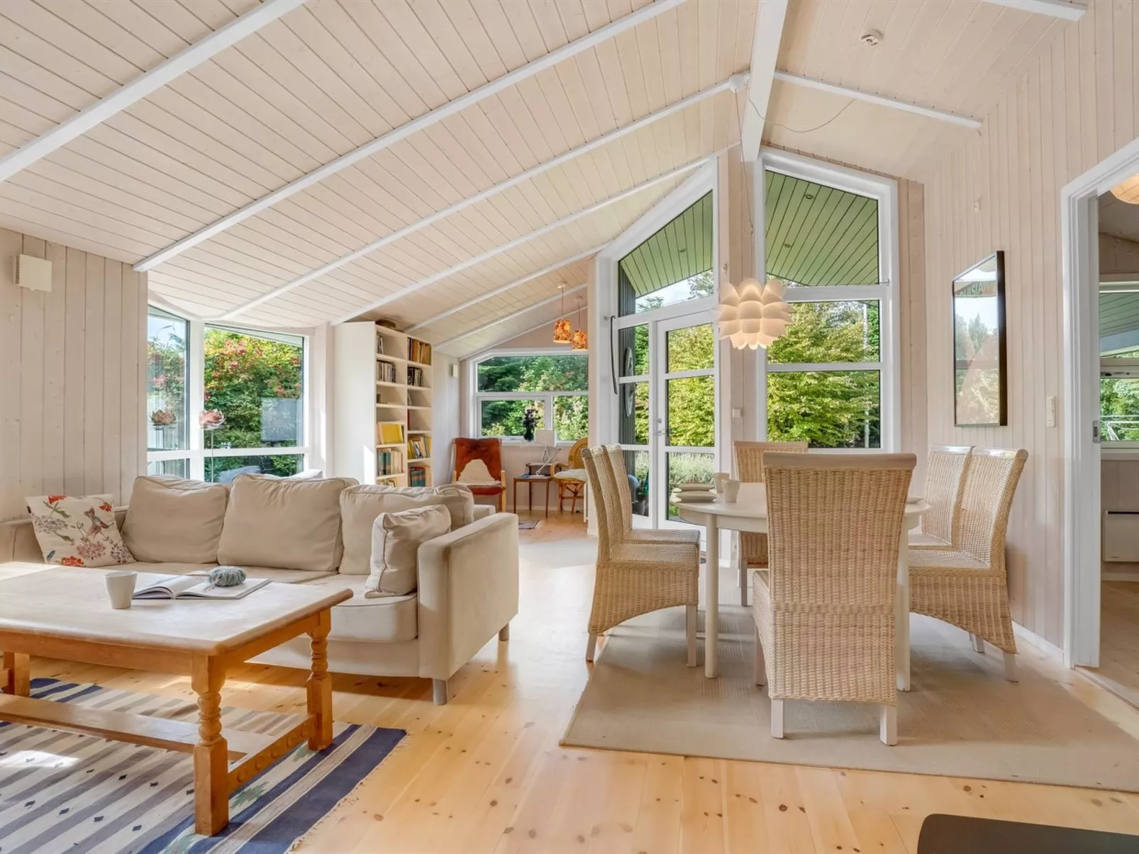 "Nashota" - 600m from the sea-Inside