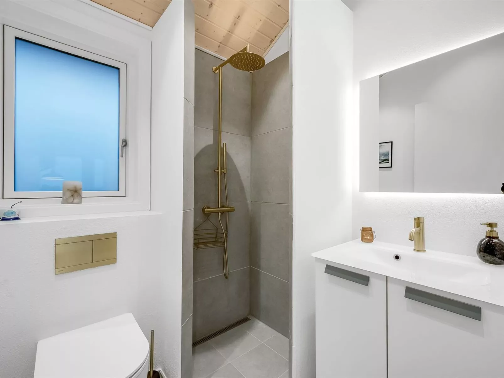 "Corina" - 850m to the fjord-Dedans