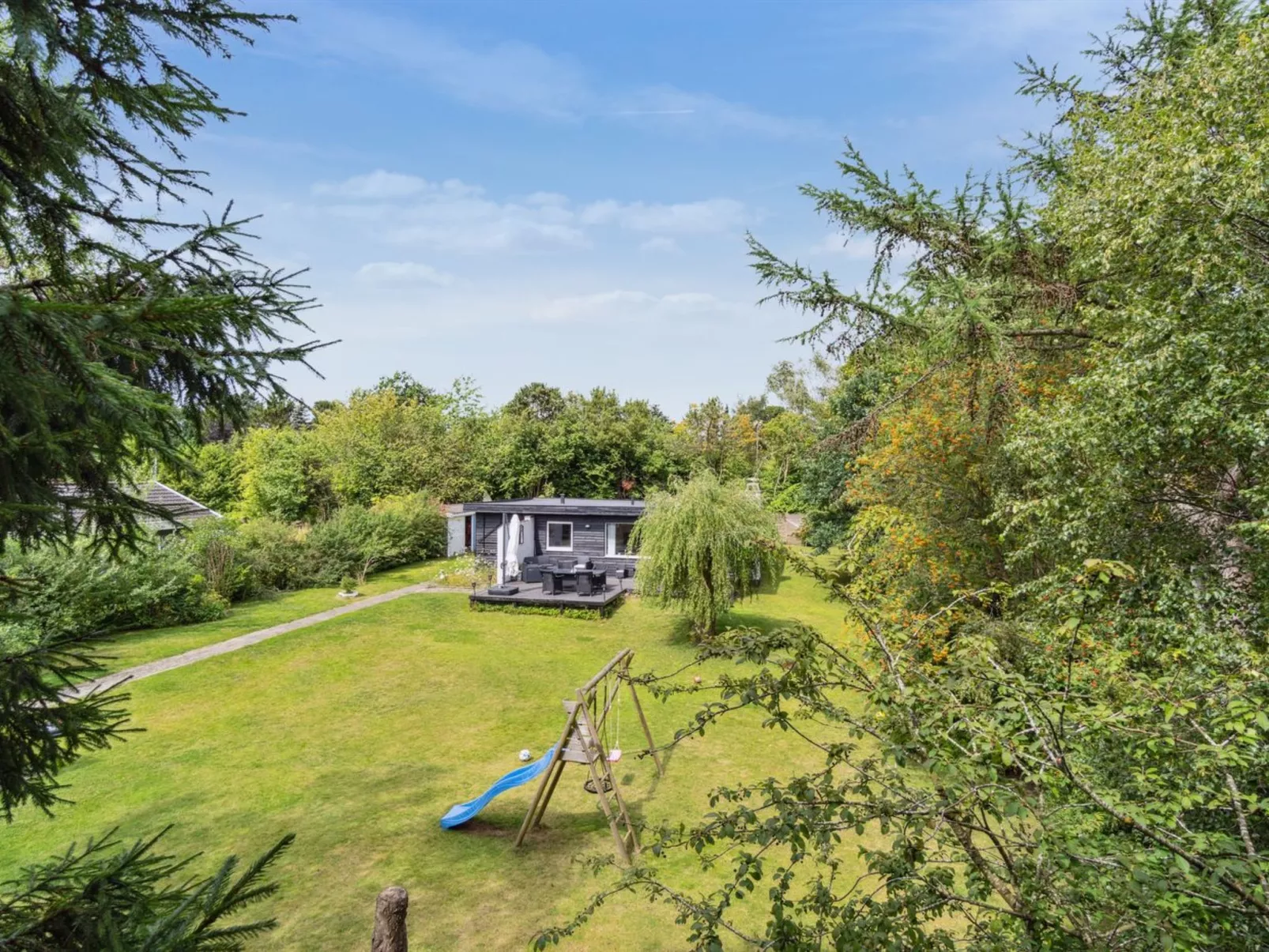 "Mark" - 1.2km from the sea-Outside