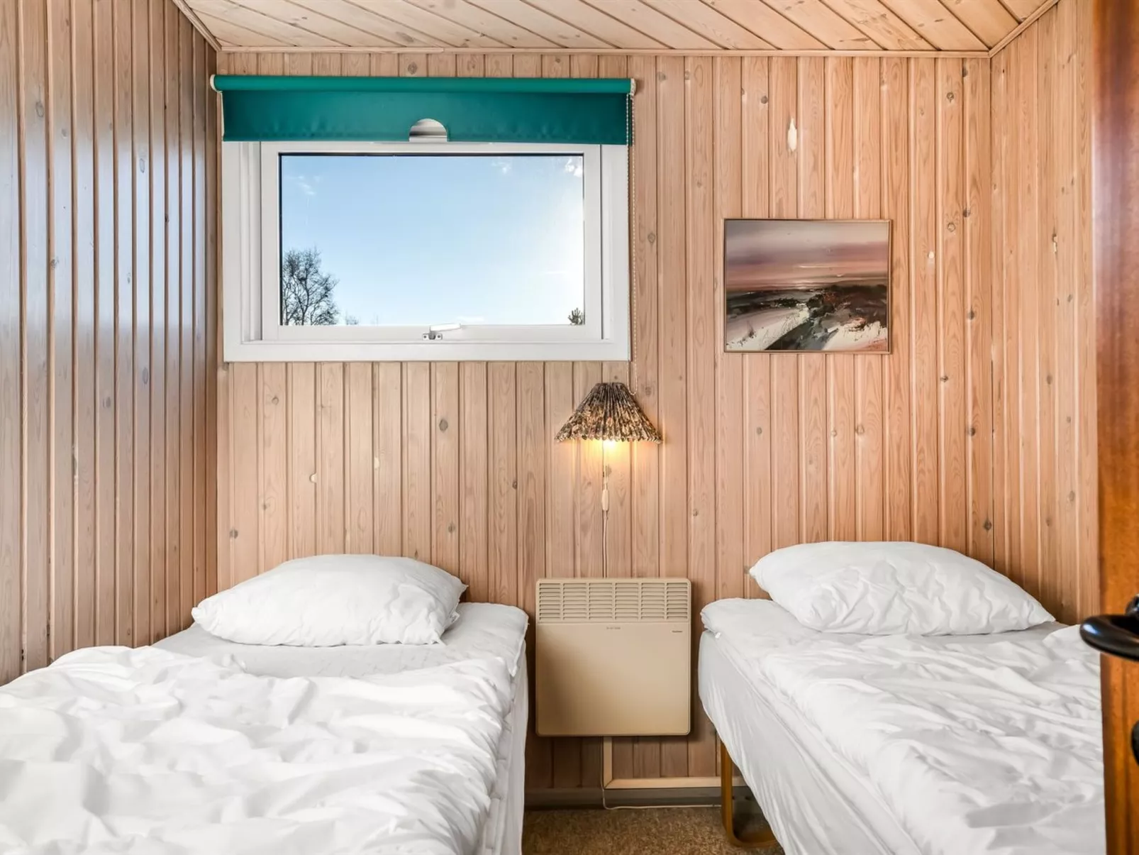 "Enken" - 450m from the sea-Drinnen