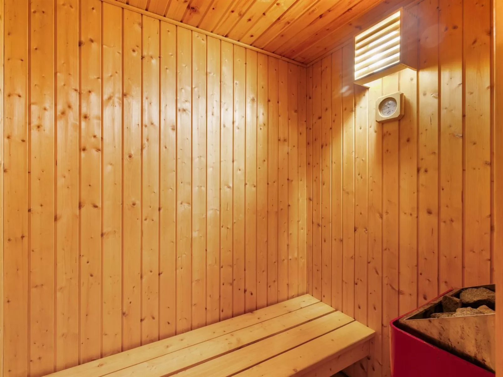 "Aswith" - 5m from the sea-Dedans