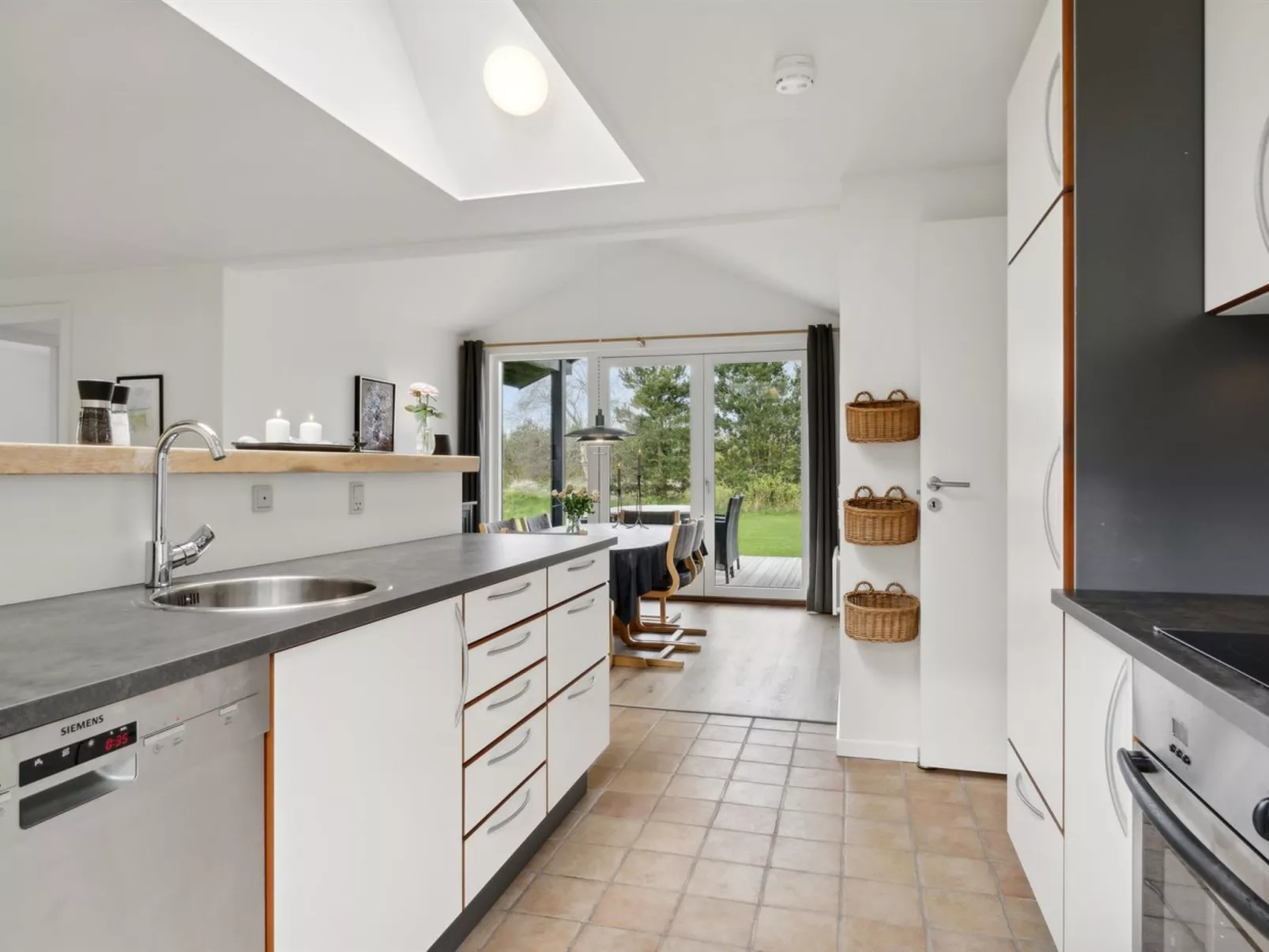 "Merrit" - 350m from the sea-Dedans