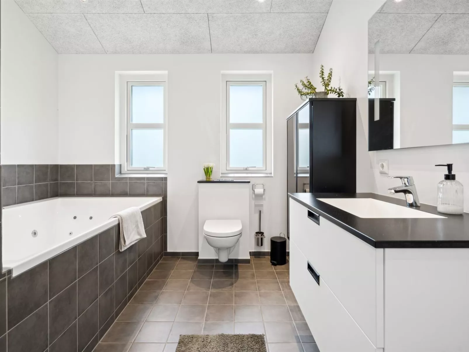 "Hæryst" - 300m from the sea-Inside