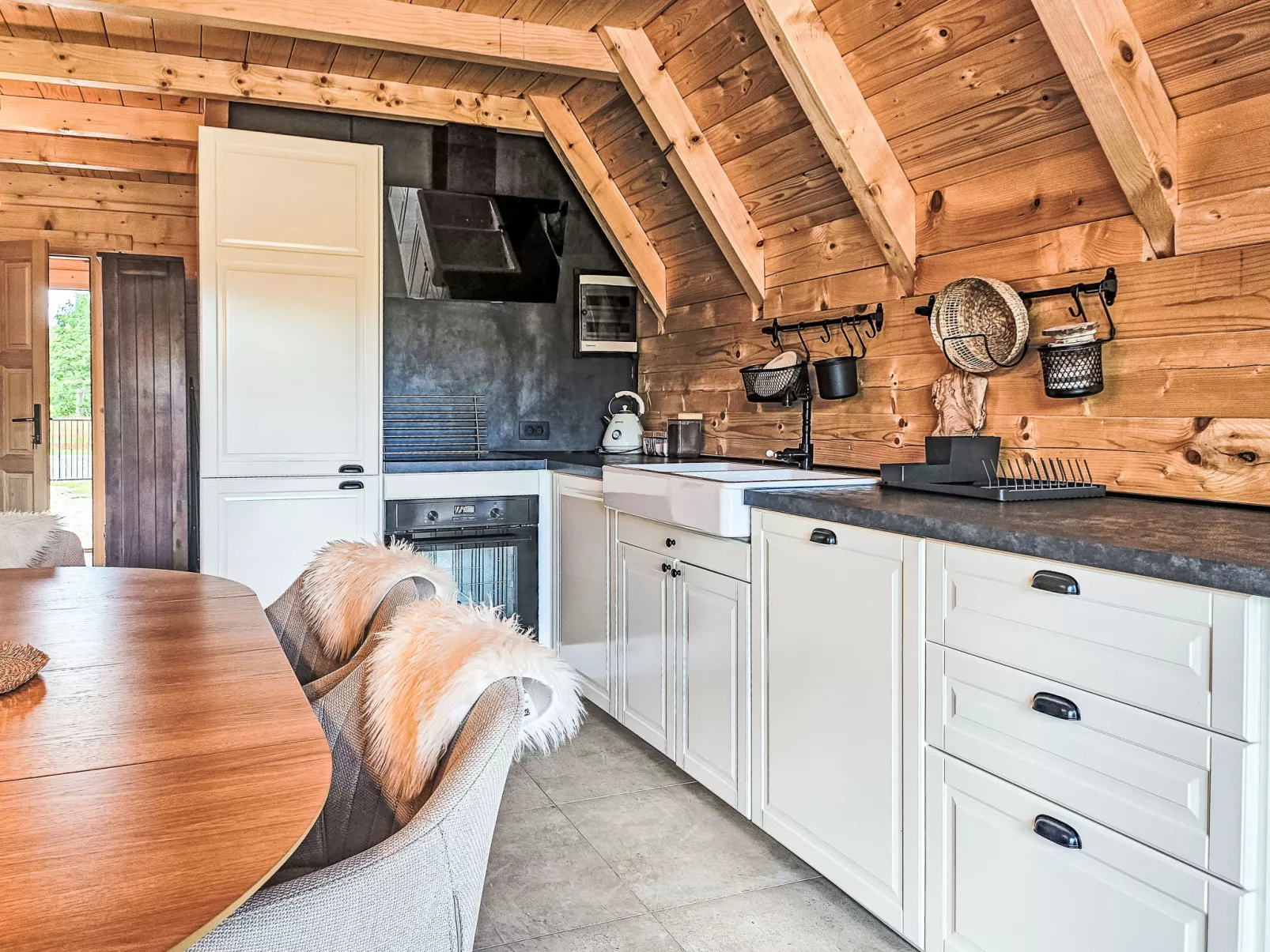 Tomina Koliba Lika-Dehors