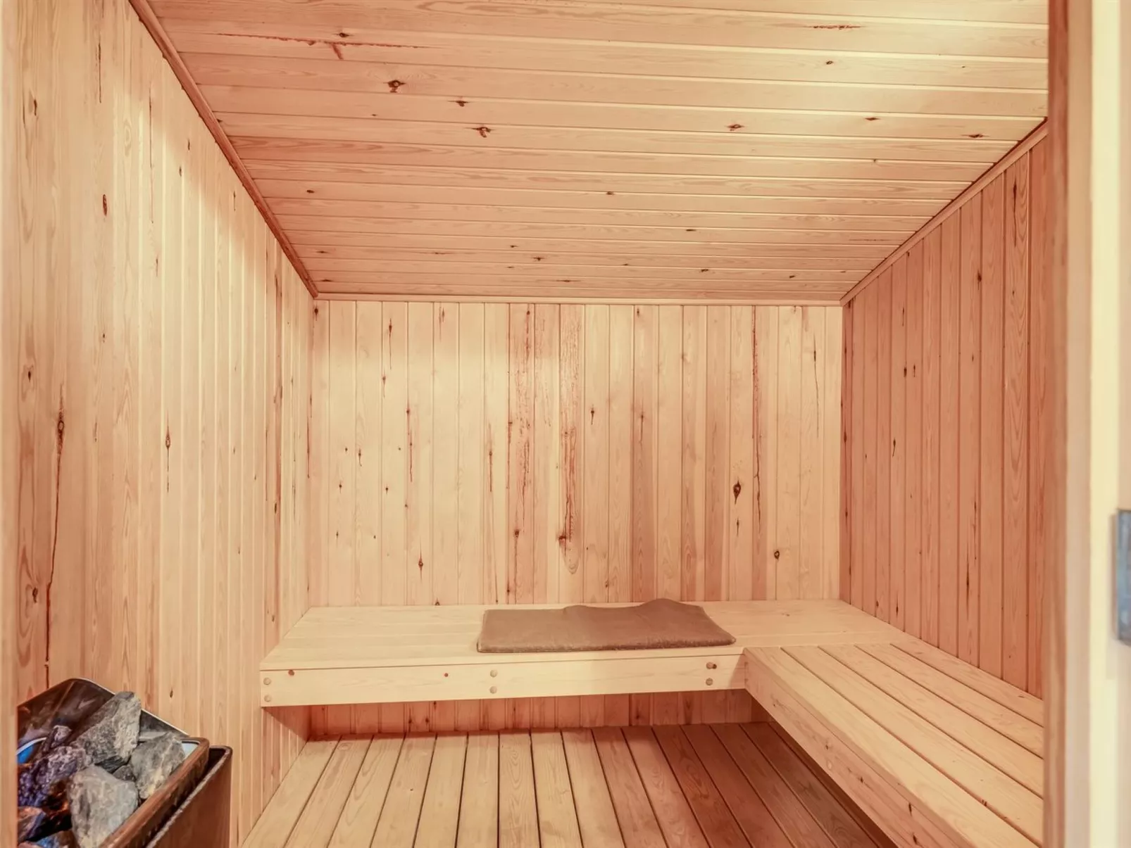 "Amaya" - 1km from the sea-Dedans