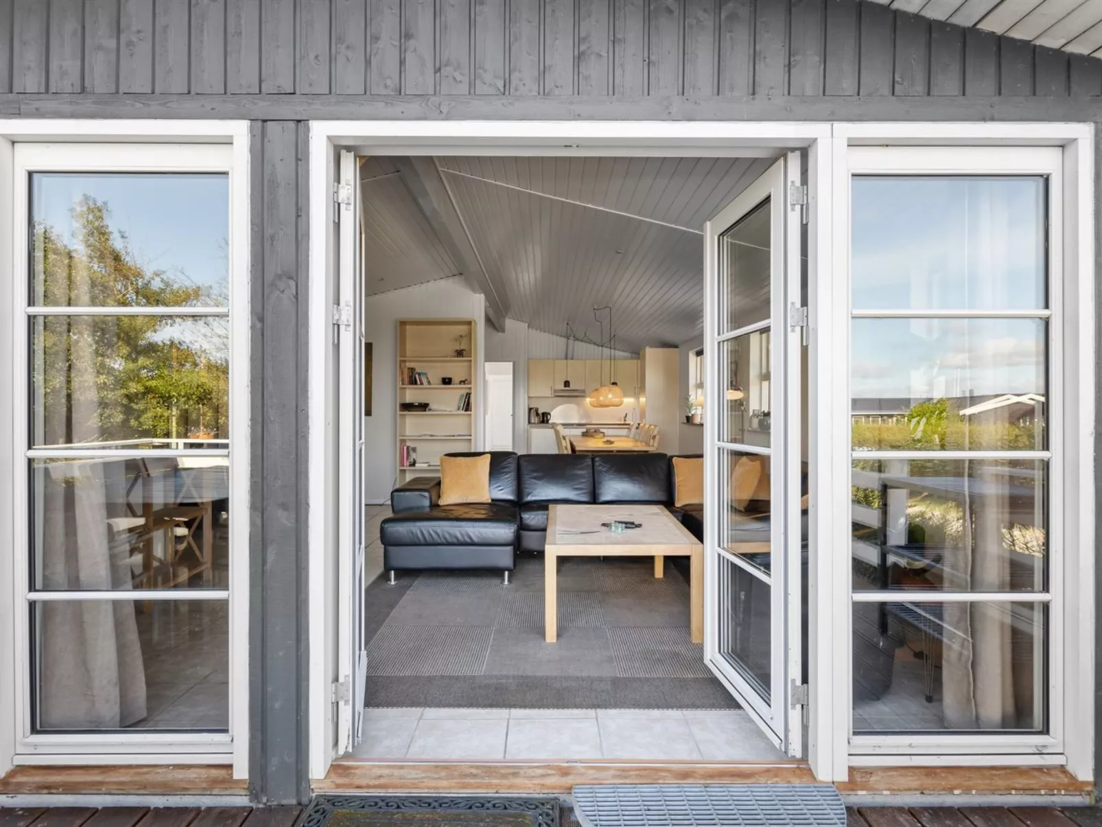 "Maylin" - 350m from the sea-Outside