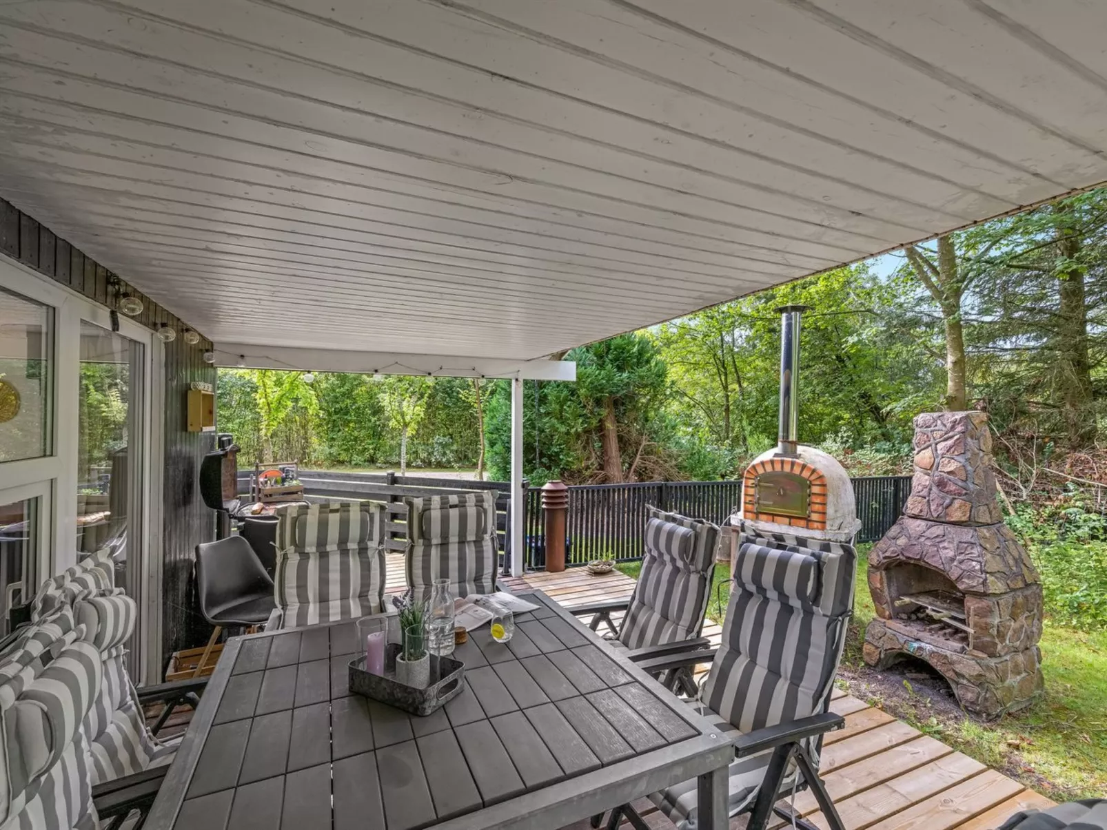 "Tiina" - 500m to the fjord-Outside