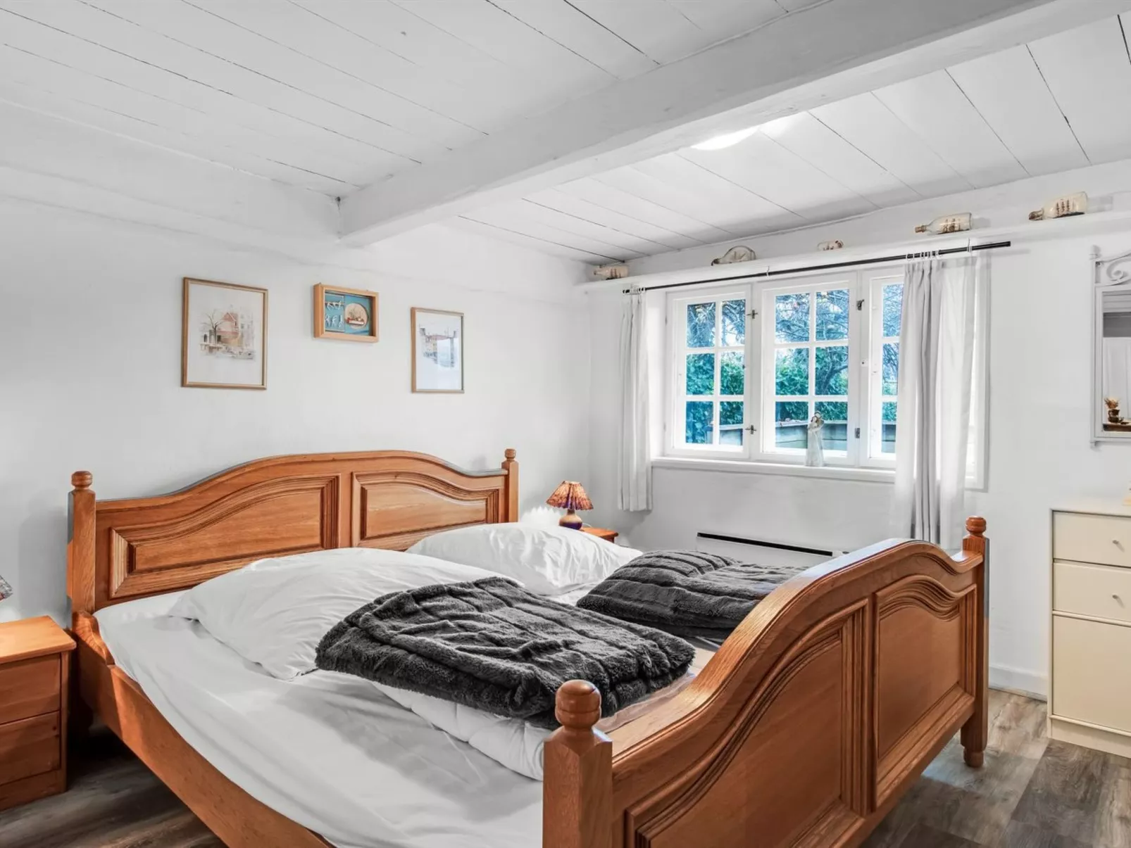 "Deik" - 25km from the sea-Drinnen