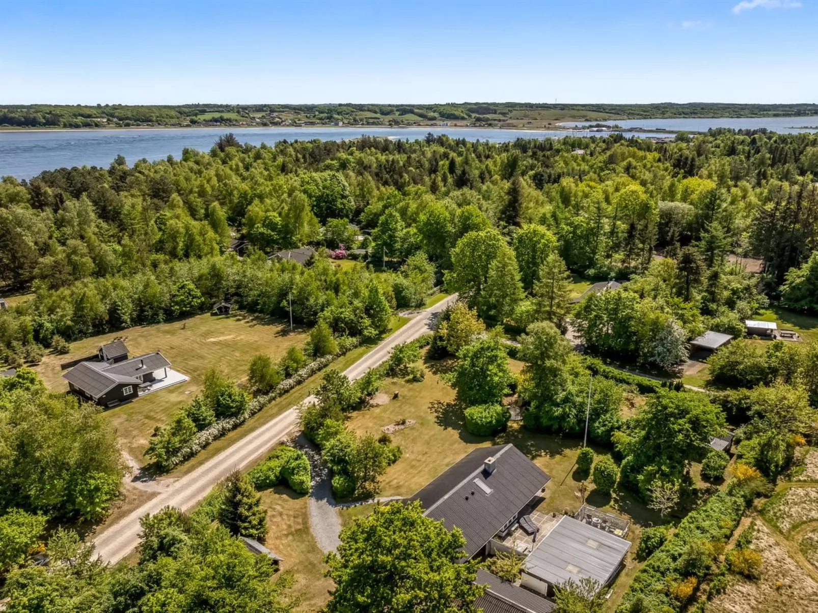 "Sven" - 250m to the fjord-Outside