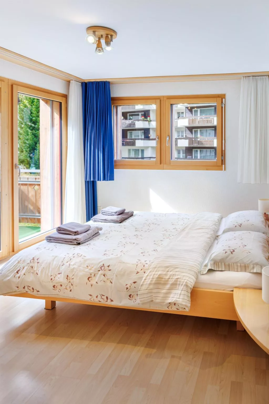 Snow-Fun B 25-Inside