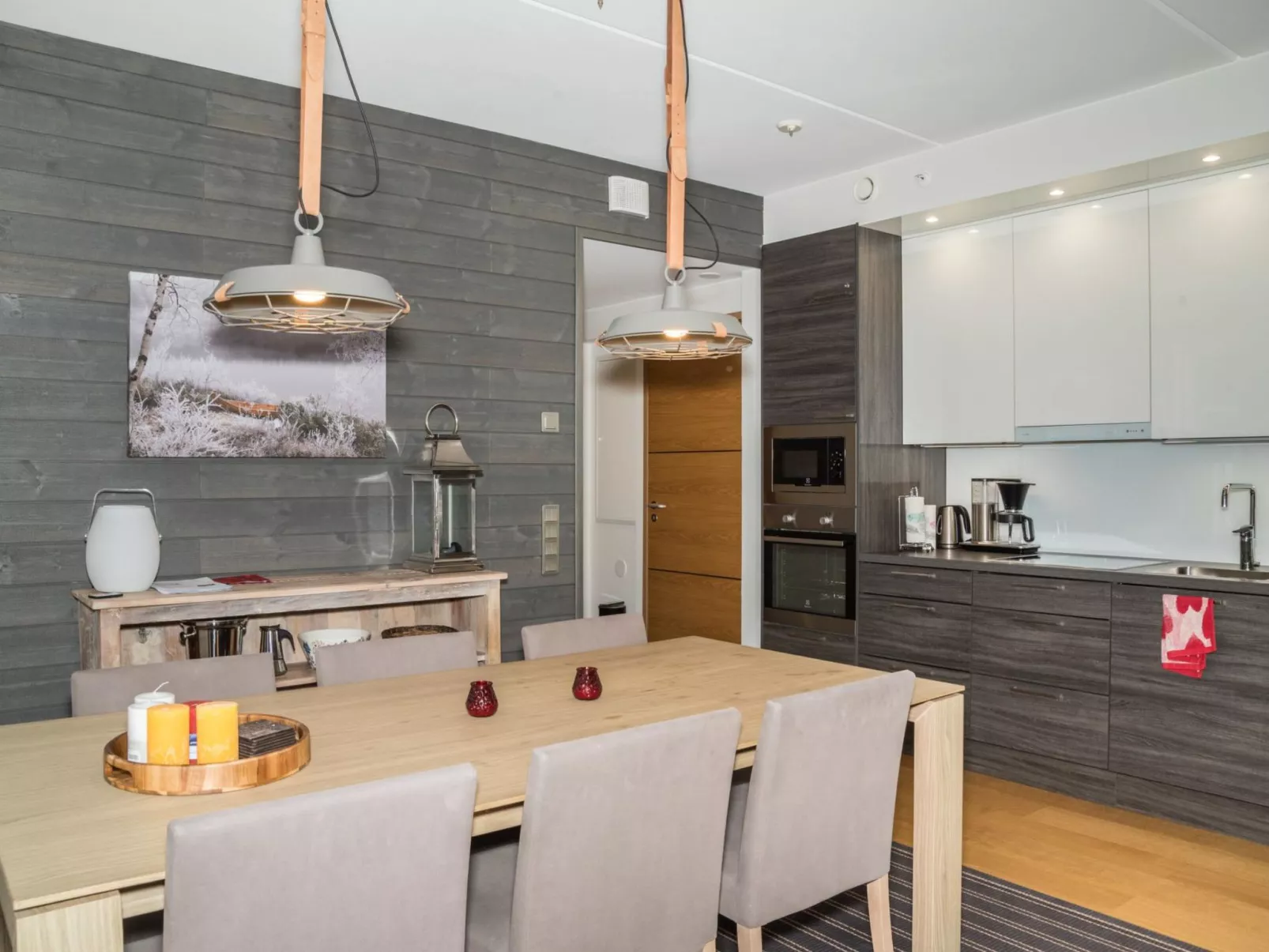 Levi hillside-Drinnen