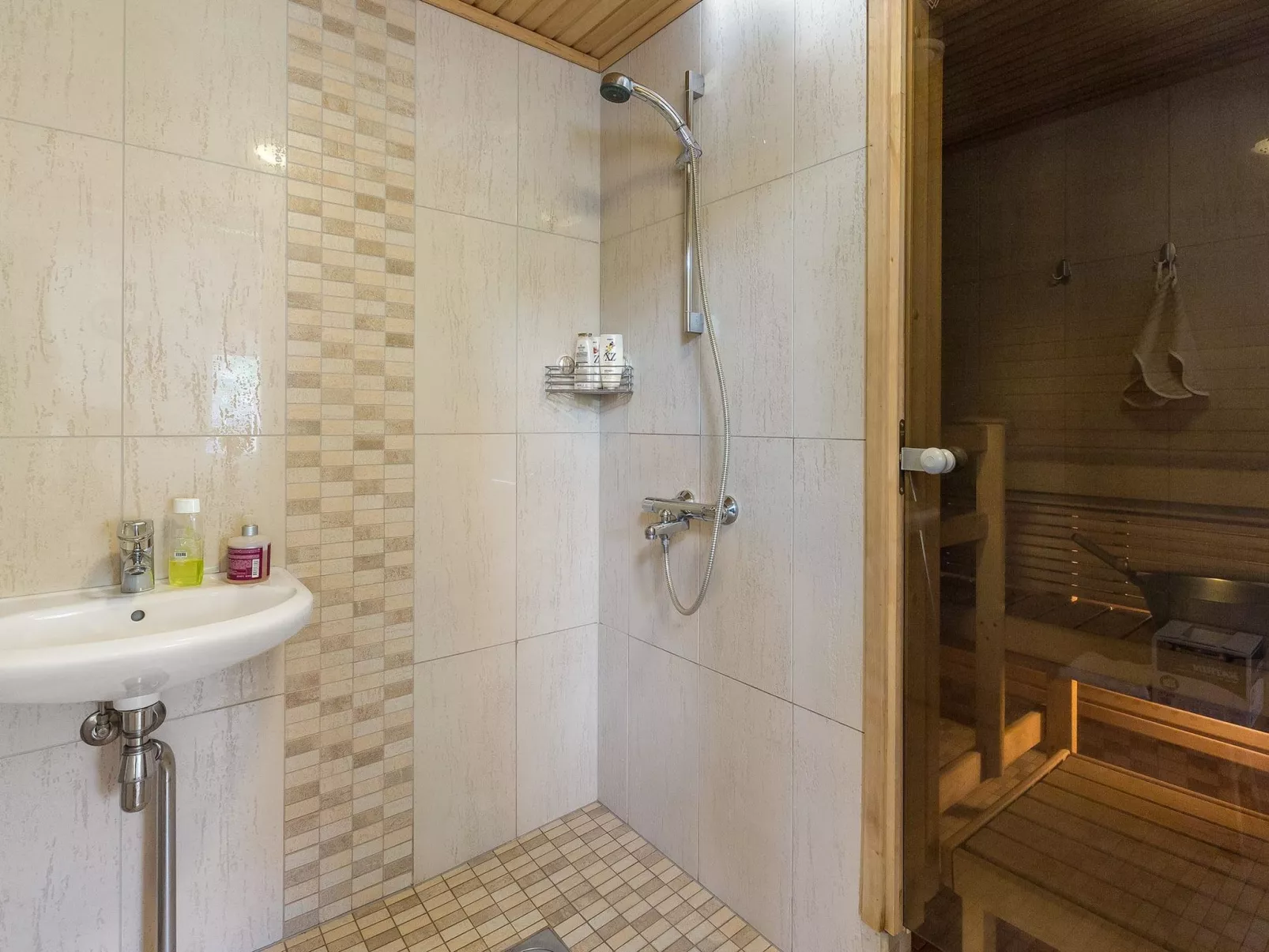 Golfväylä 3b (golf-osakkeen käyttöoikeus-Drinnen