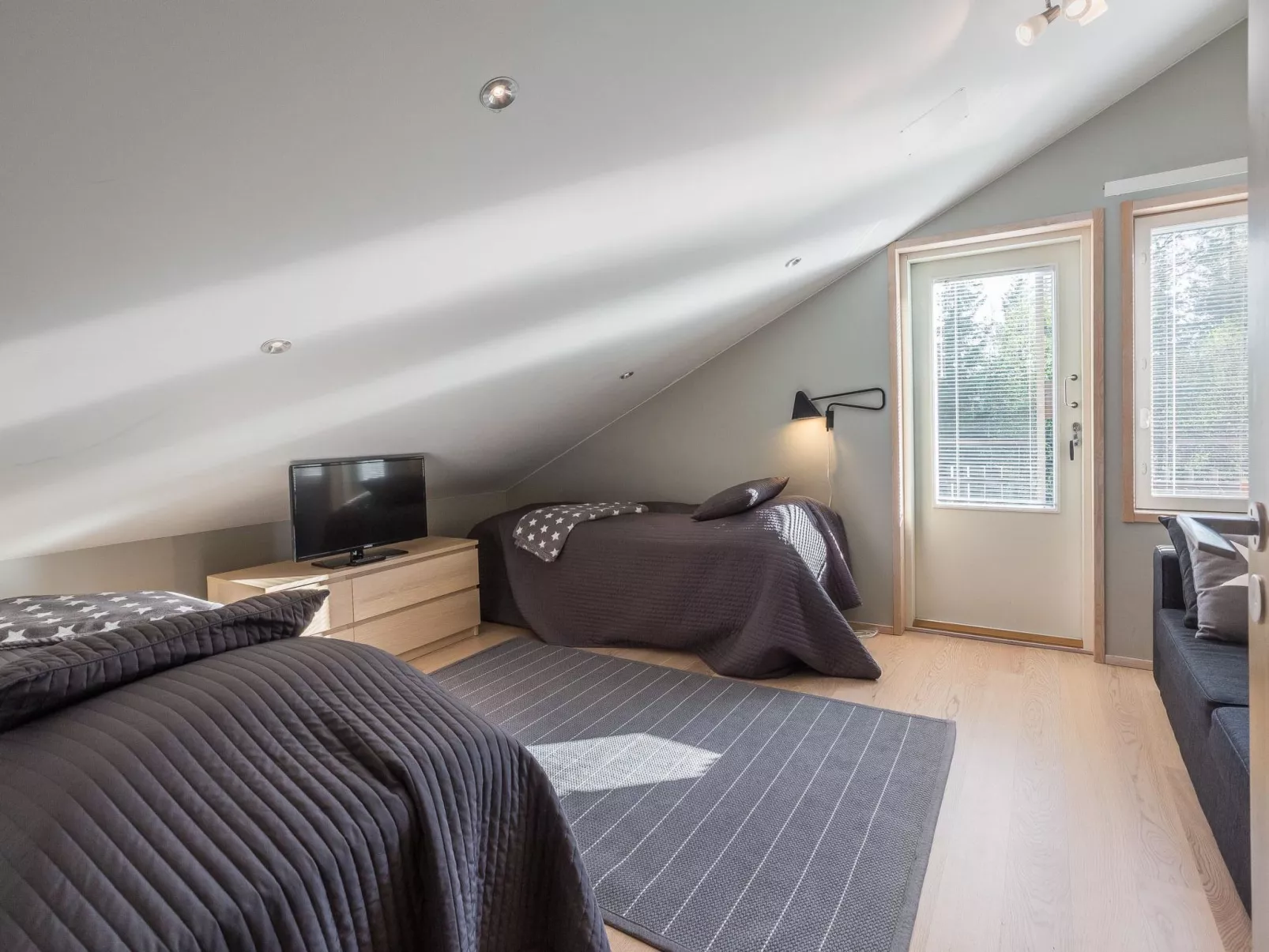 Levin stara c 15-Drinnen