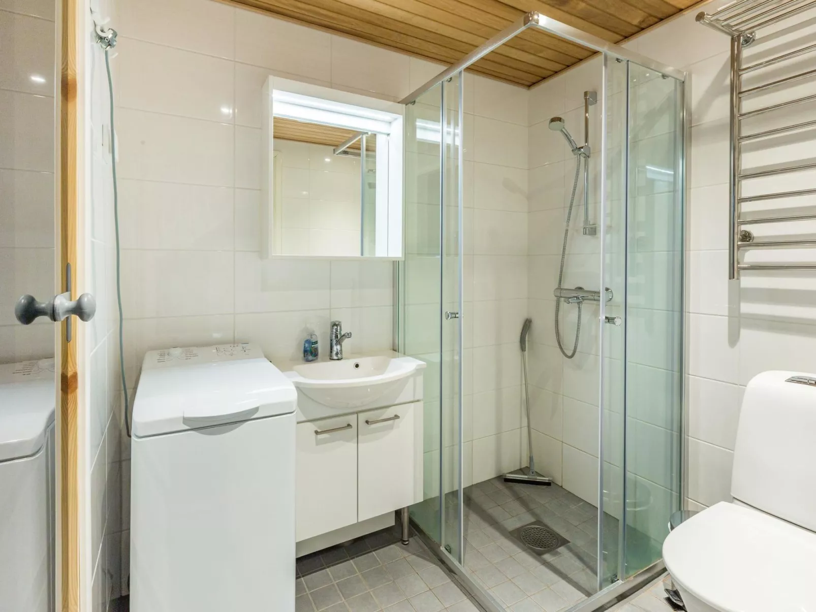 Taruilevi 8 h3-Drinnen