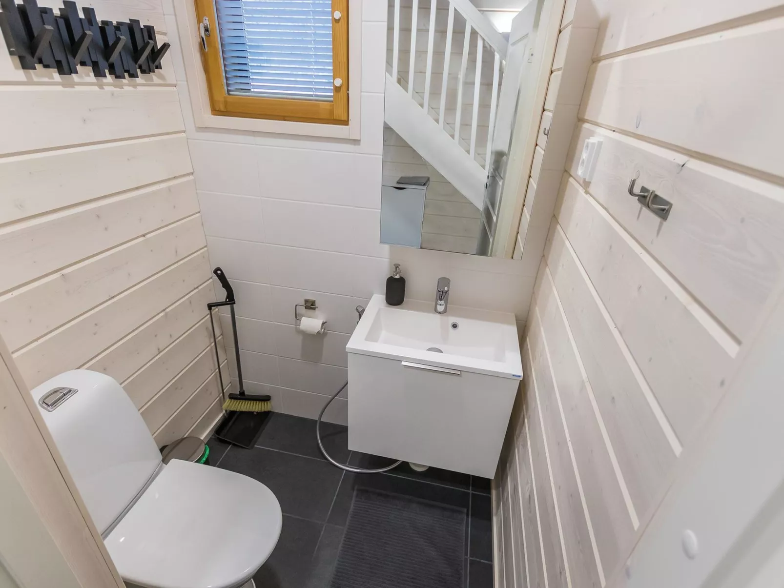 Kuuraparta a-Drinnen