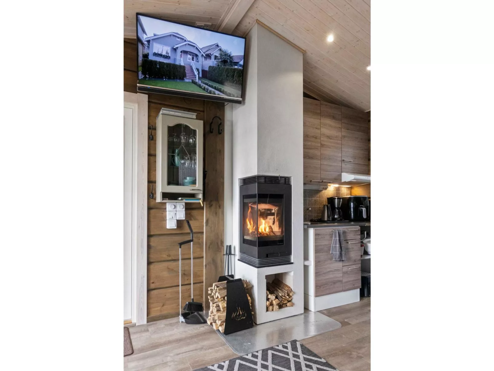 Lystikämän elämys-Inside