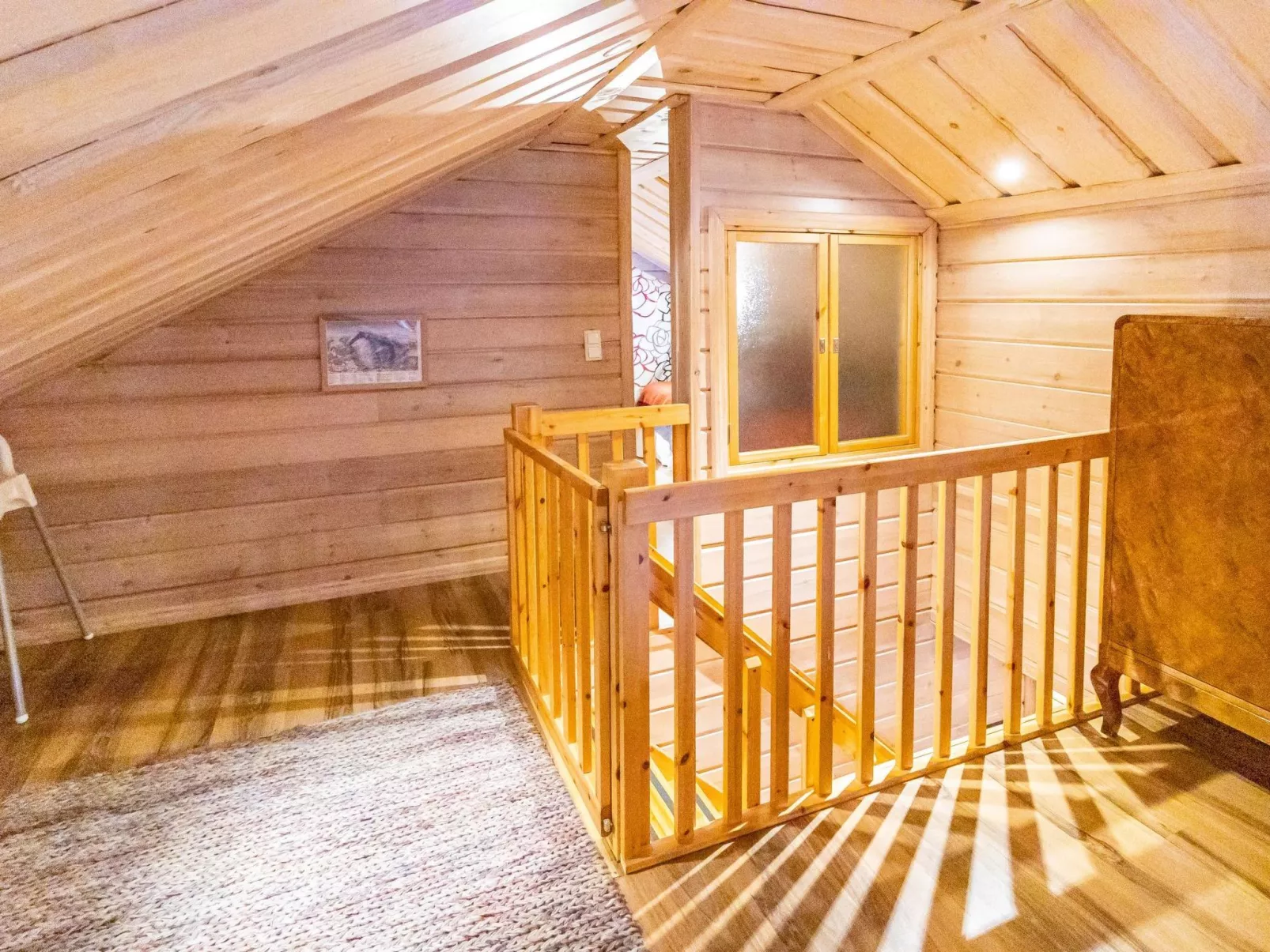 Pyhänkarhu 1-Drinnen