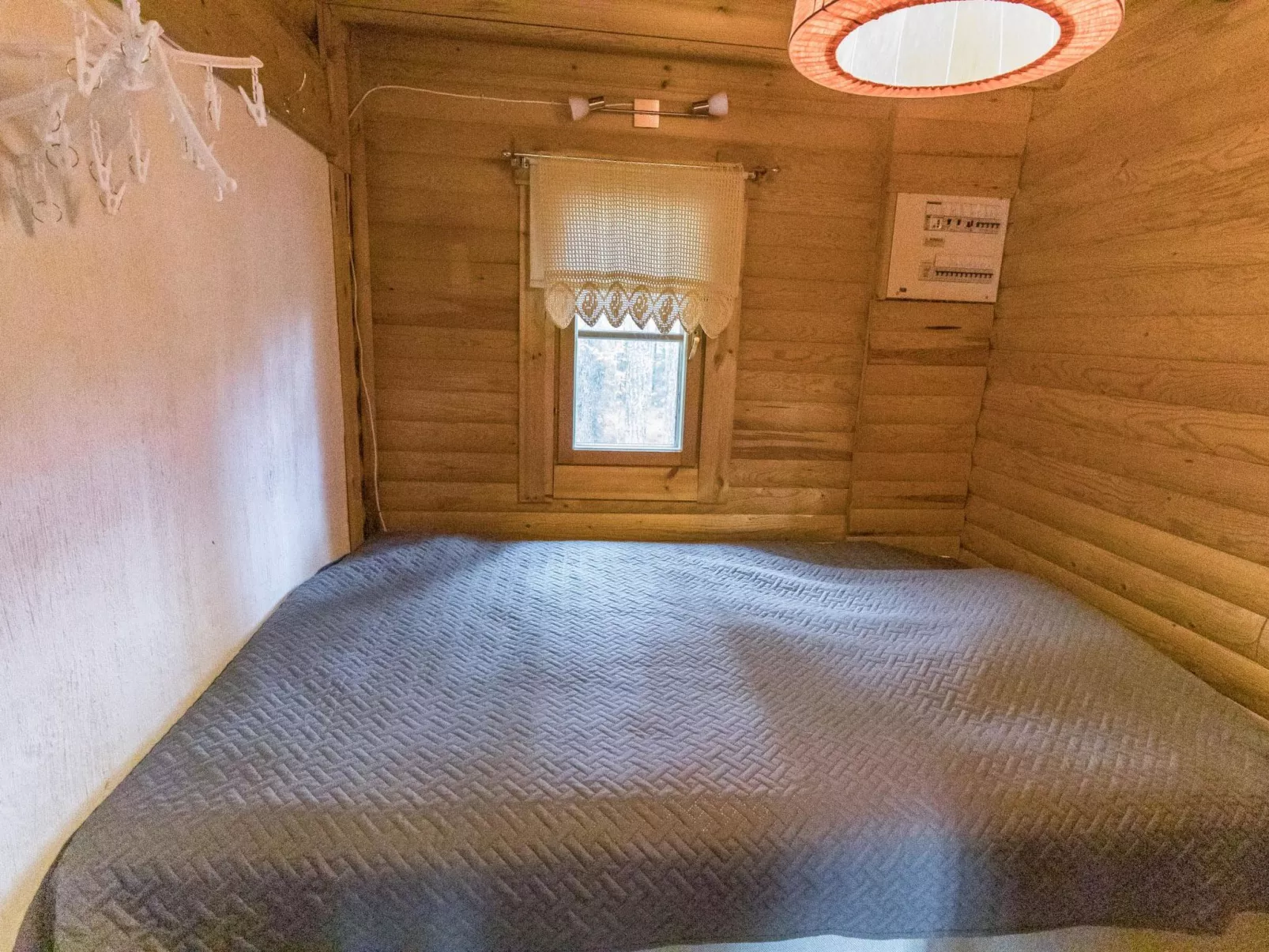 Kuukkelin tupa 1-Dedans