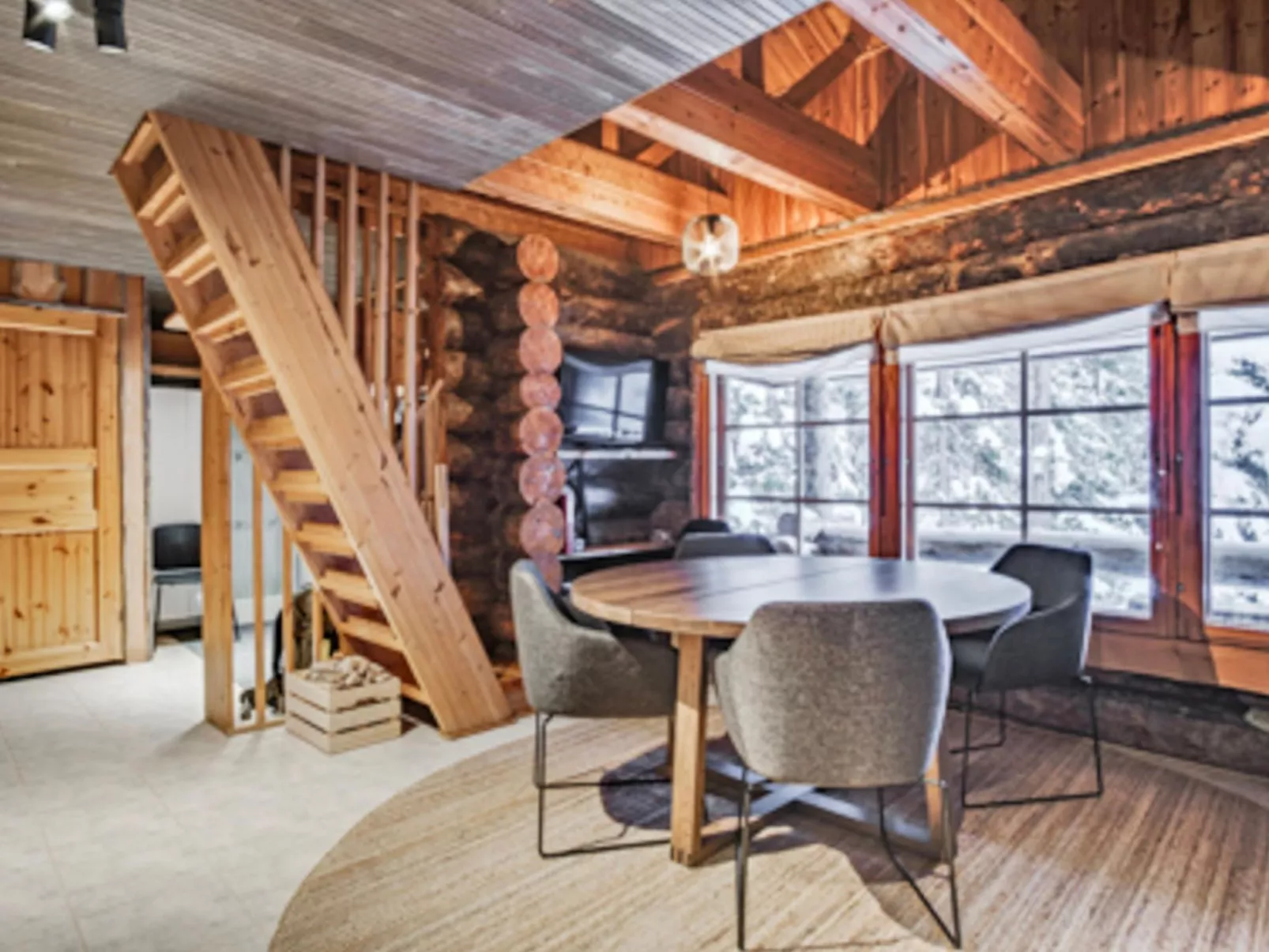 Joikupirtti b-Dedans