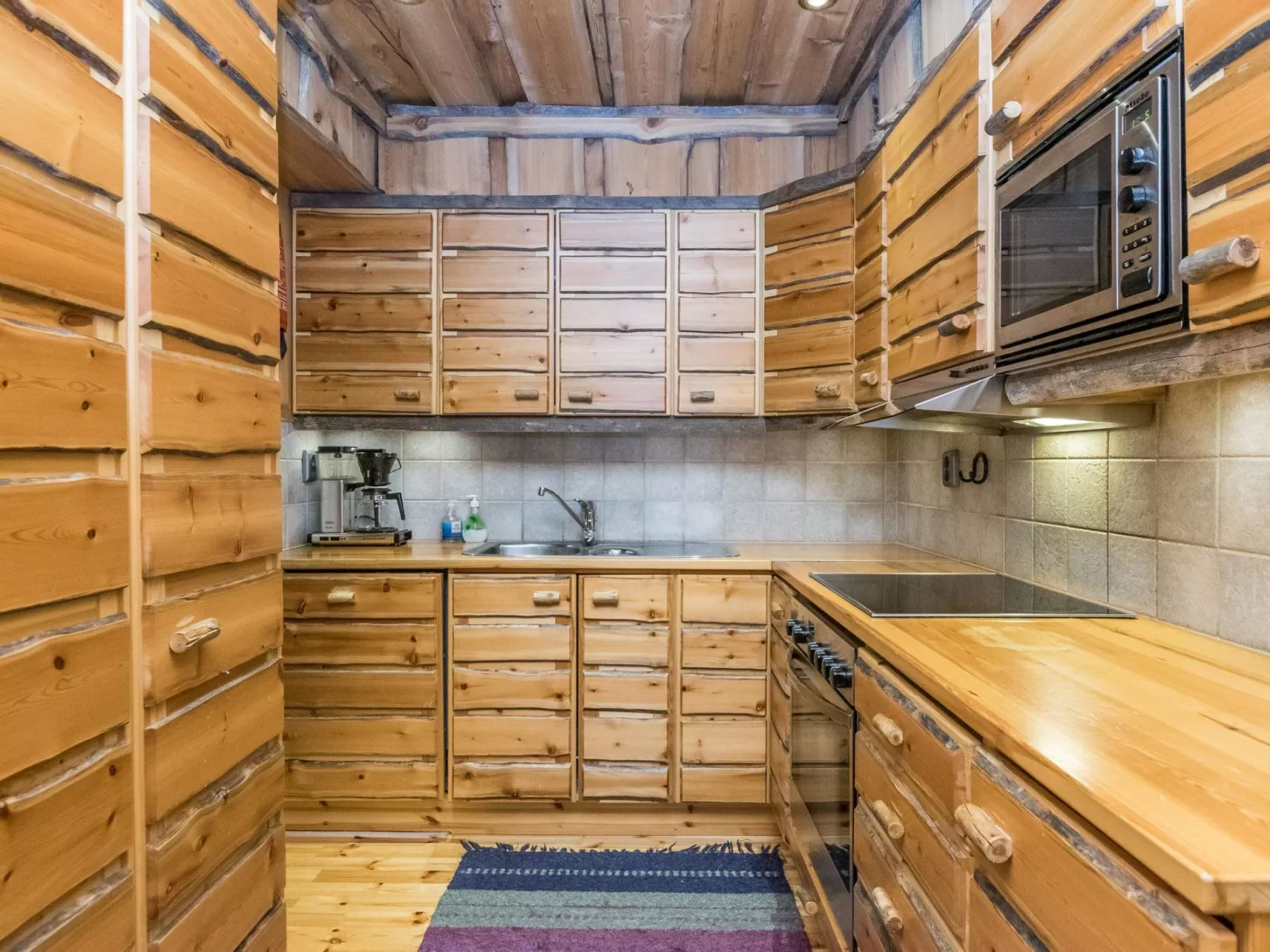 Waskooli saaga-Drinnen