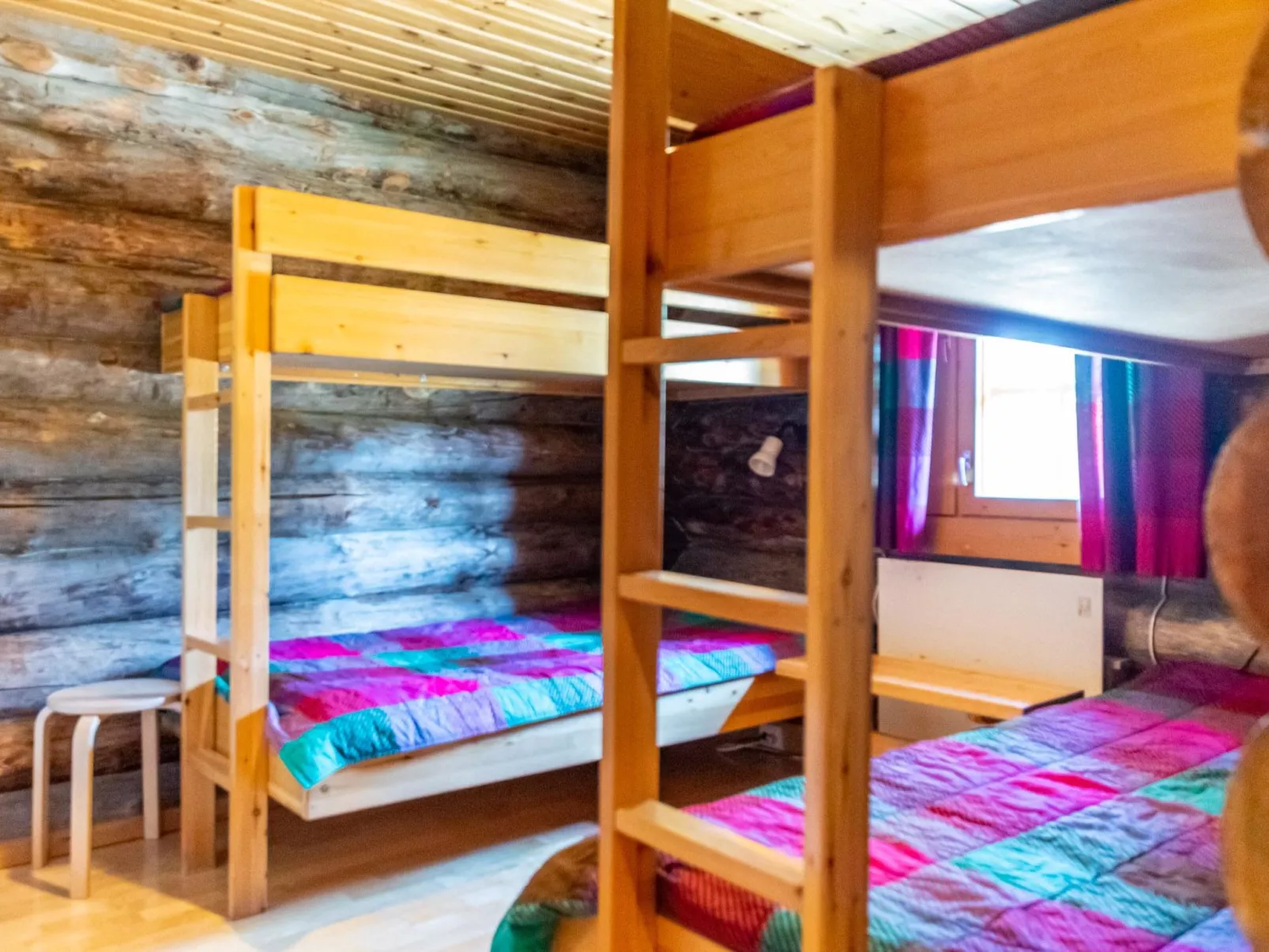 Kiilopalkinen-Inside