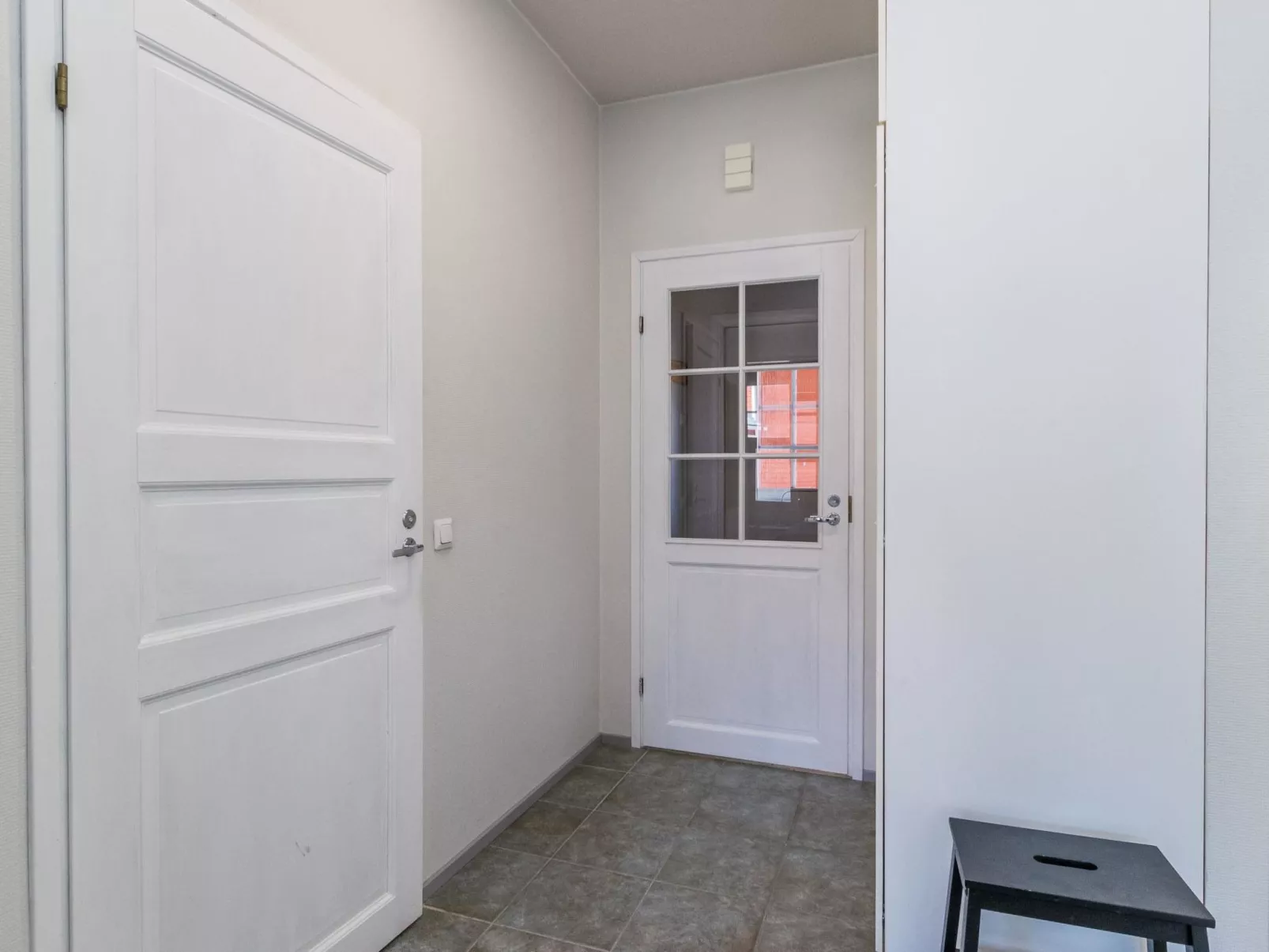 Moitakuru b24-Drinnen