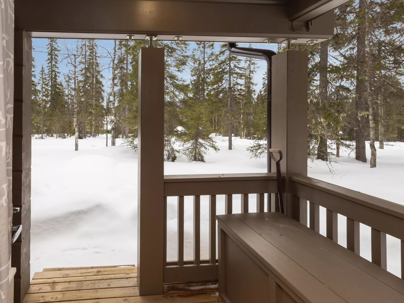 Kuukkelin kehto-Inside