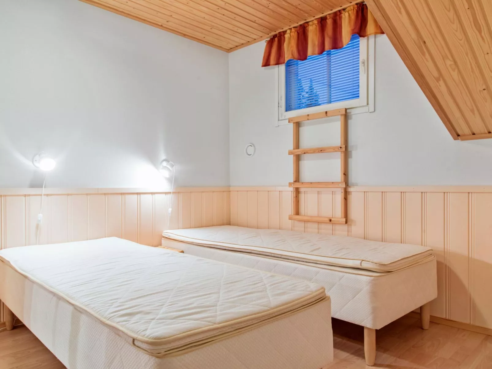 Yllästar 1 as 208 (la-la)-Inside